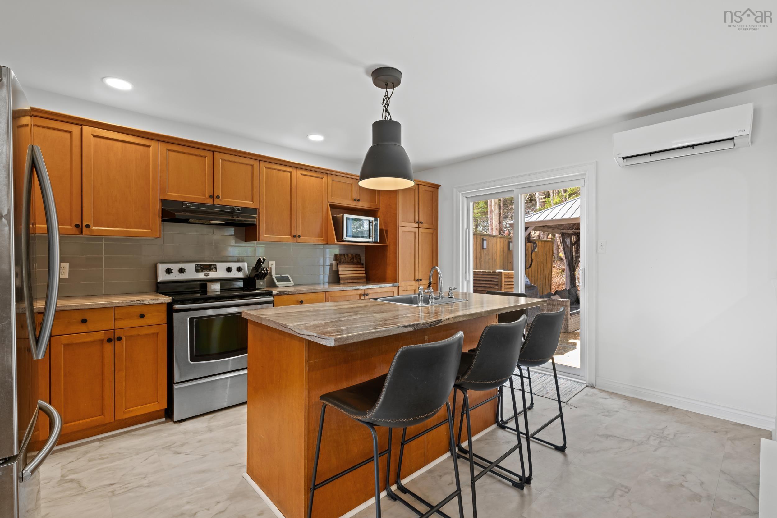 $529,900.00: 37 Royal Masts Way, Bedford