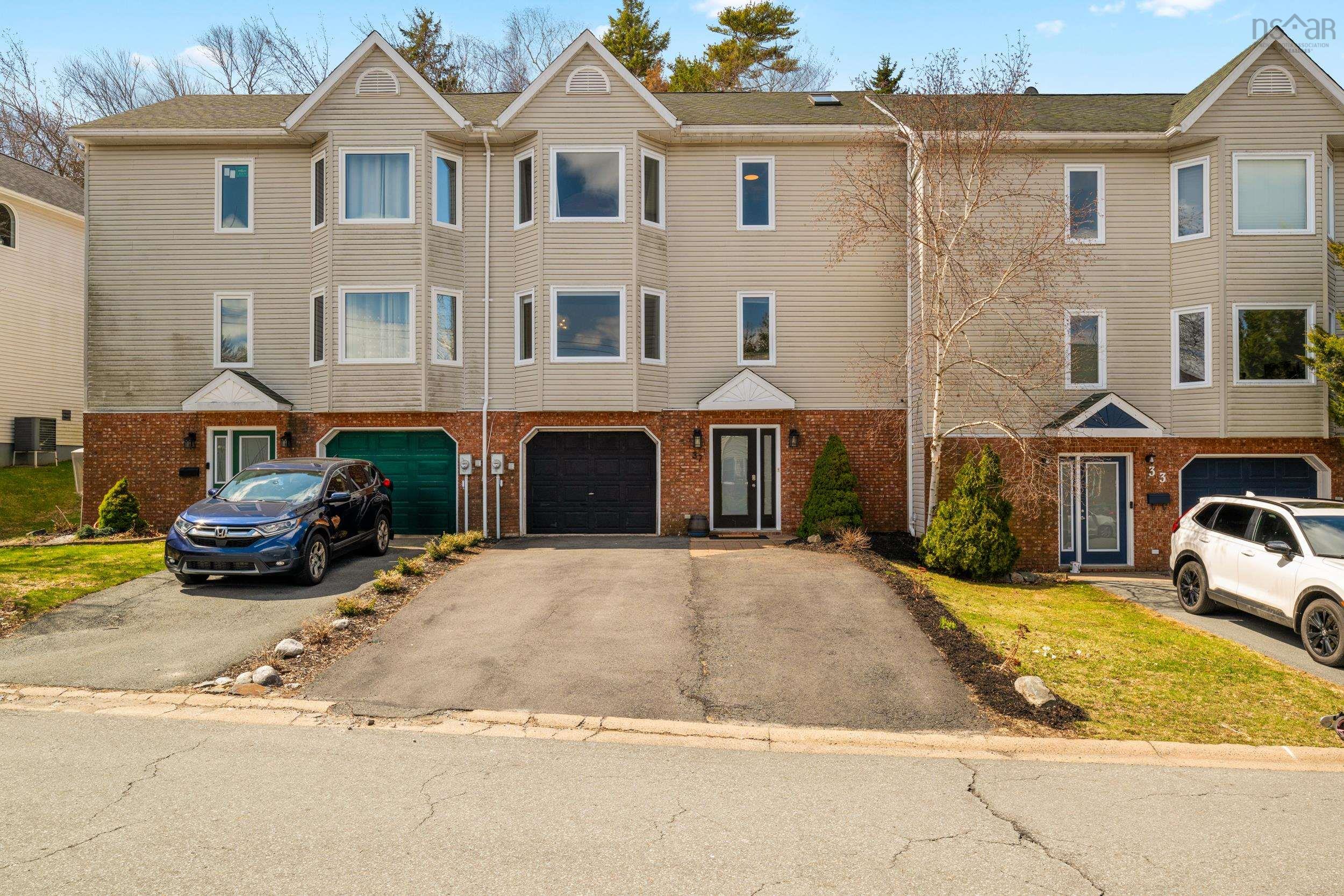 $529,900.00: 37 Royal Masts Way, Bedford