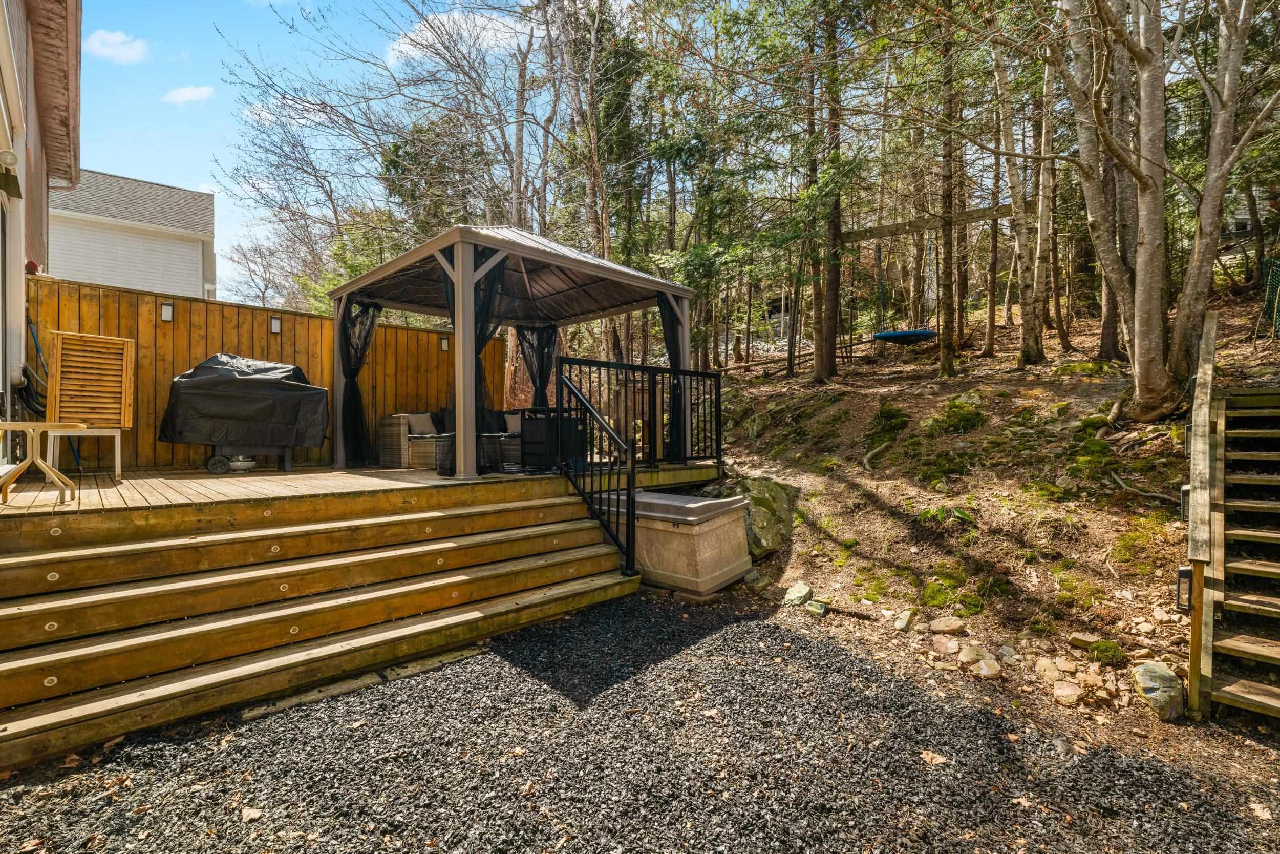 $529,900.00: 37 Royal Masts Way, Bedford