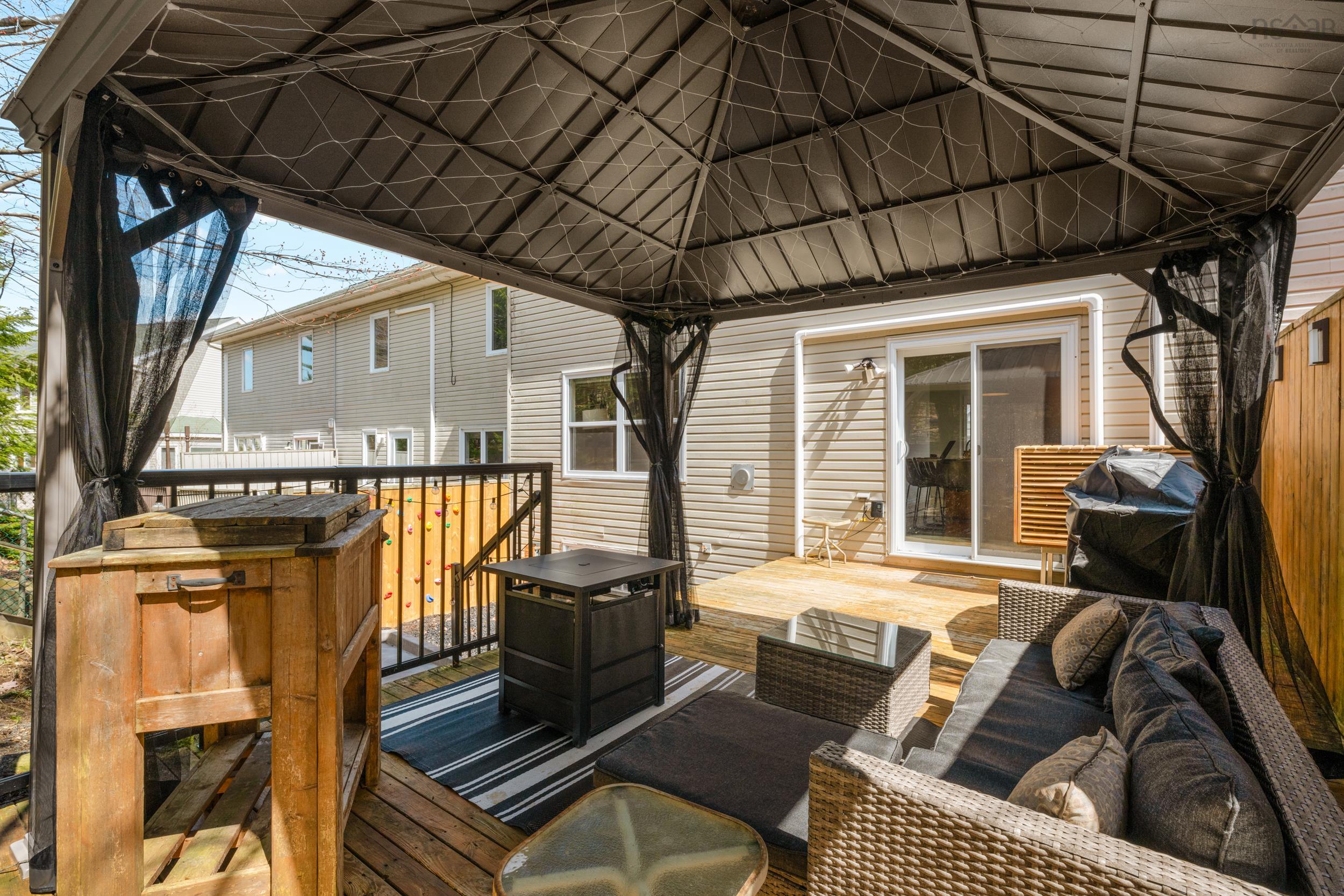 $529,900.00: 37 Royal Masts Way, Bedford