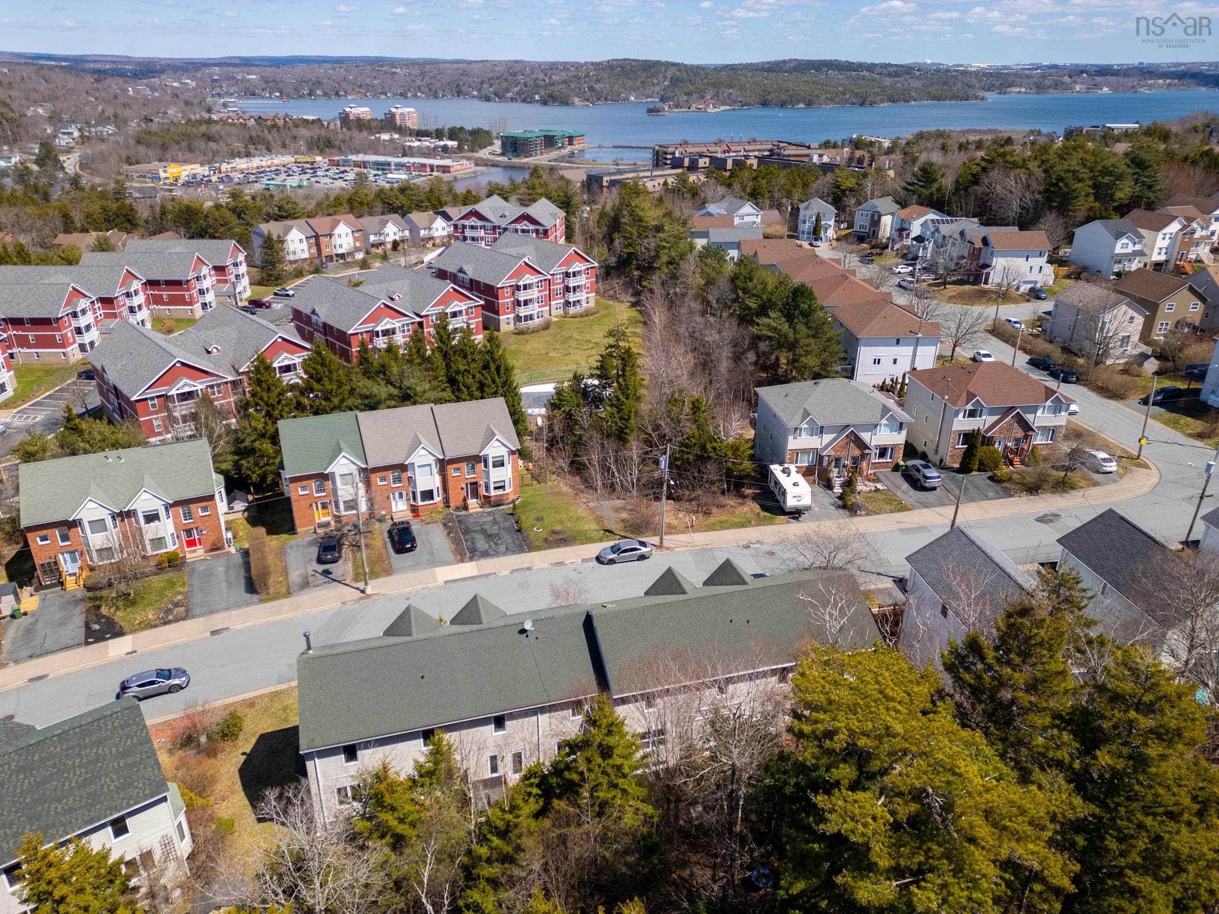 $529,900.00: 37 Royal Masts Way, Bedford