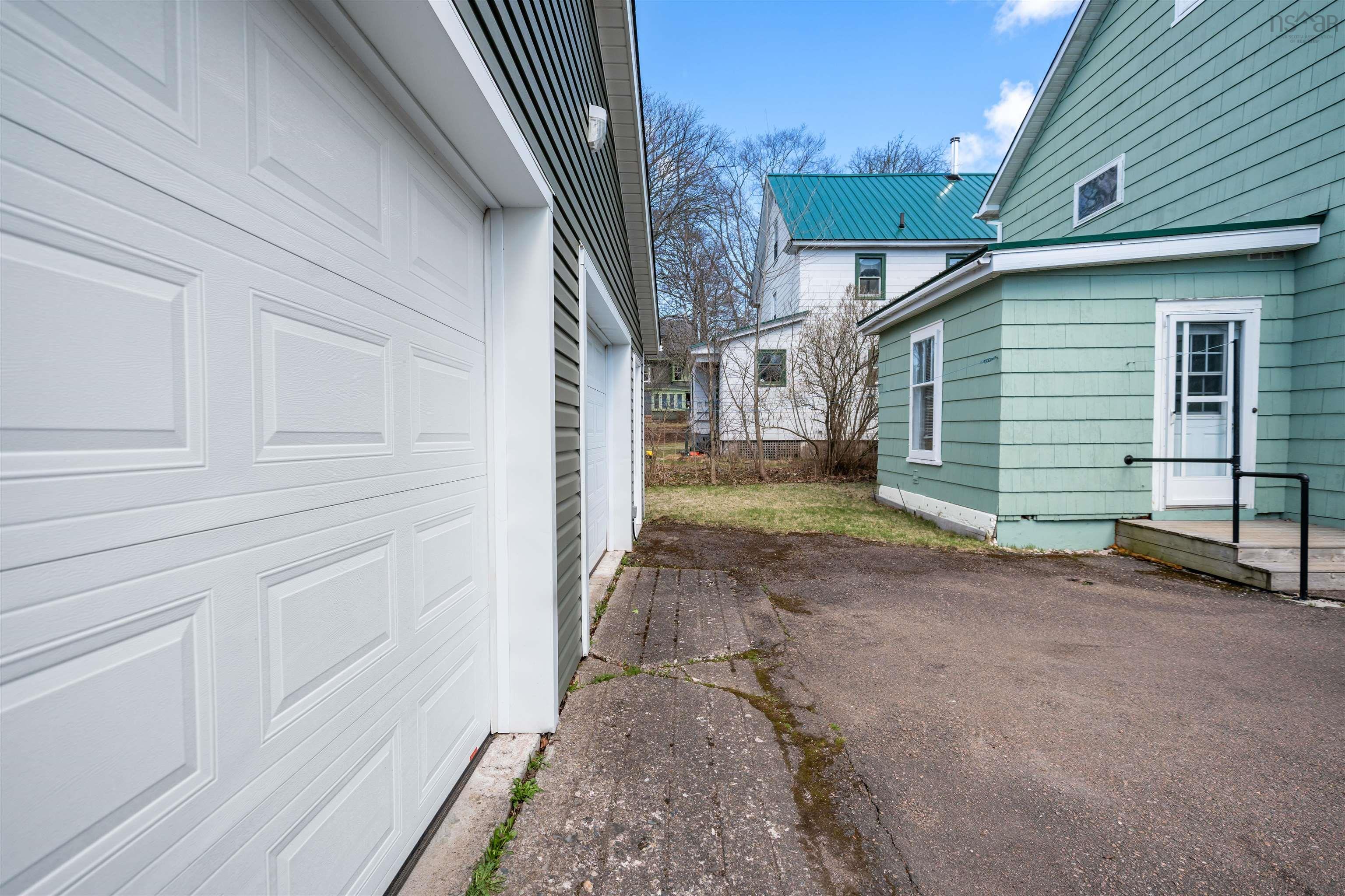 $249,900.00: 8 Robie Street, Amherst