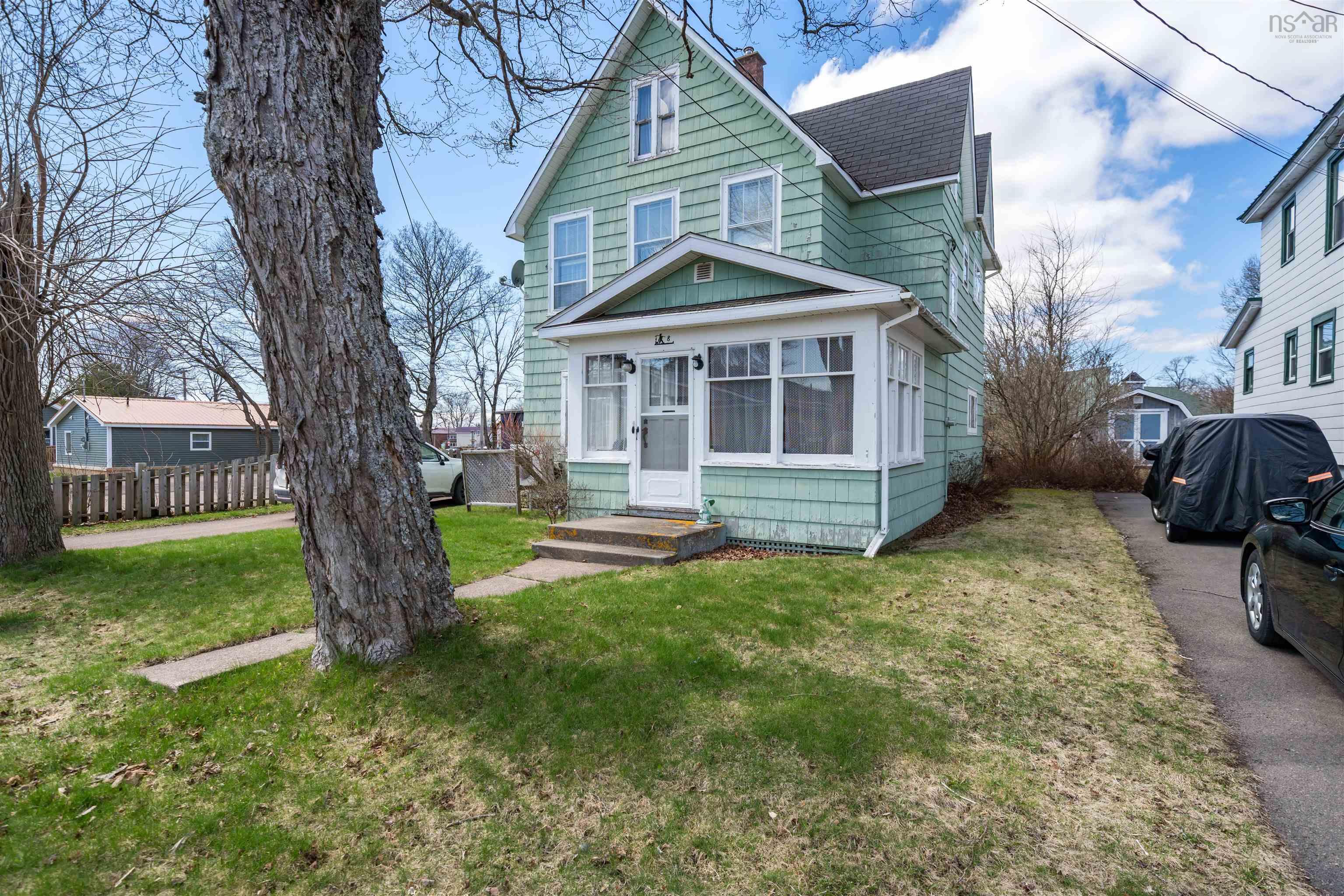 $249,900.00: 8 Robie Street, Amherst