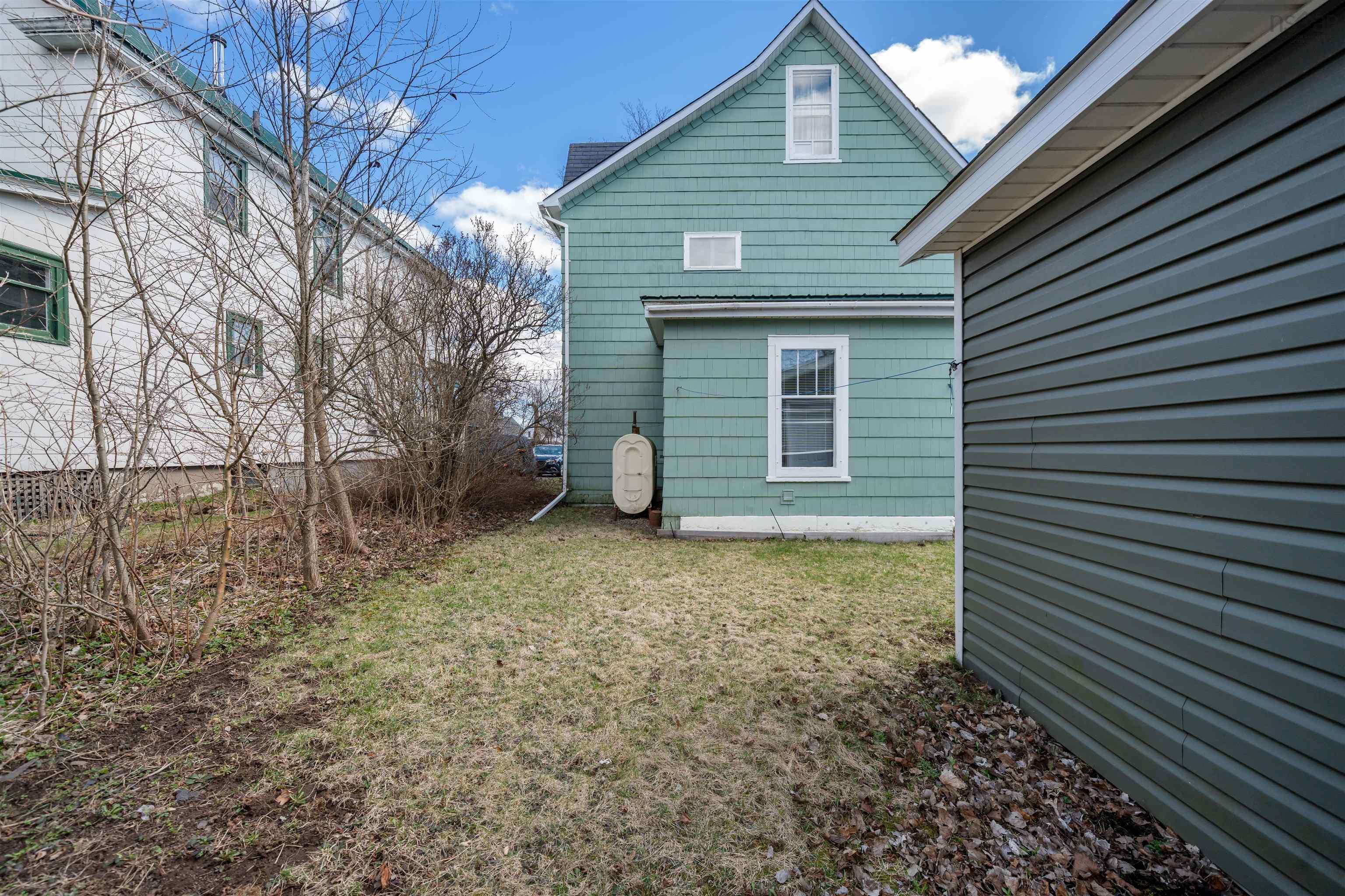$249,900.00: 8 Robie Street, Amherst