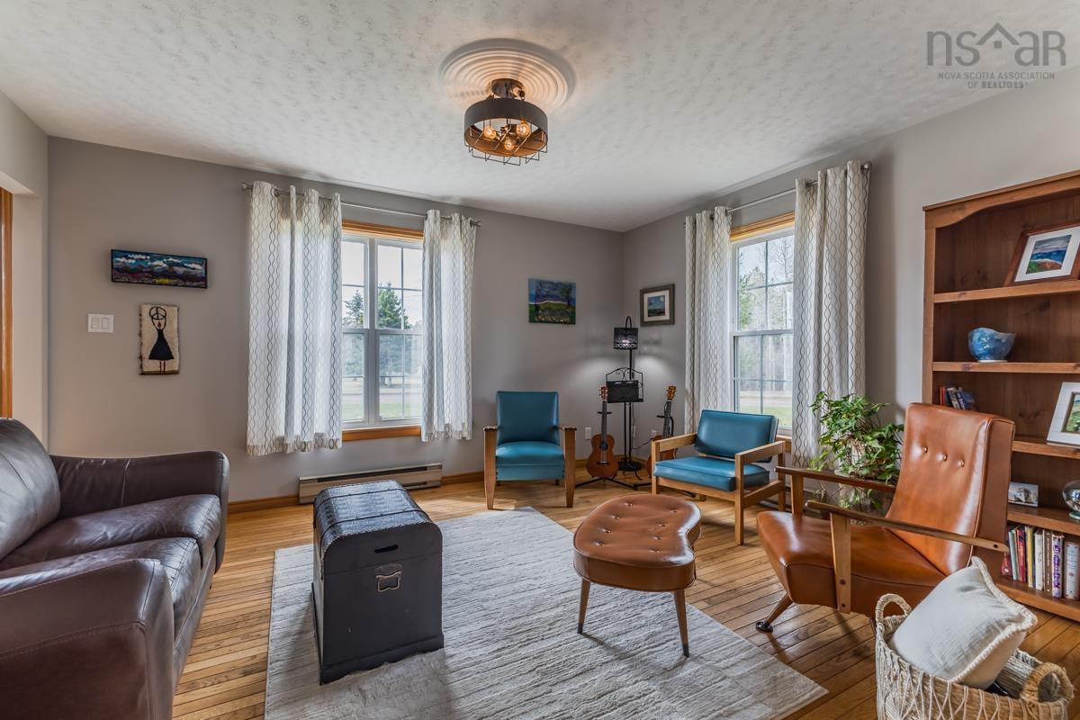 $589,000.00: 53 MEADOWLAND Avenue, Bible Hill