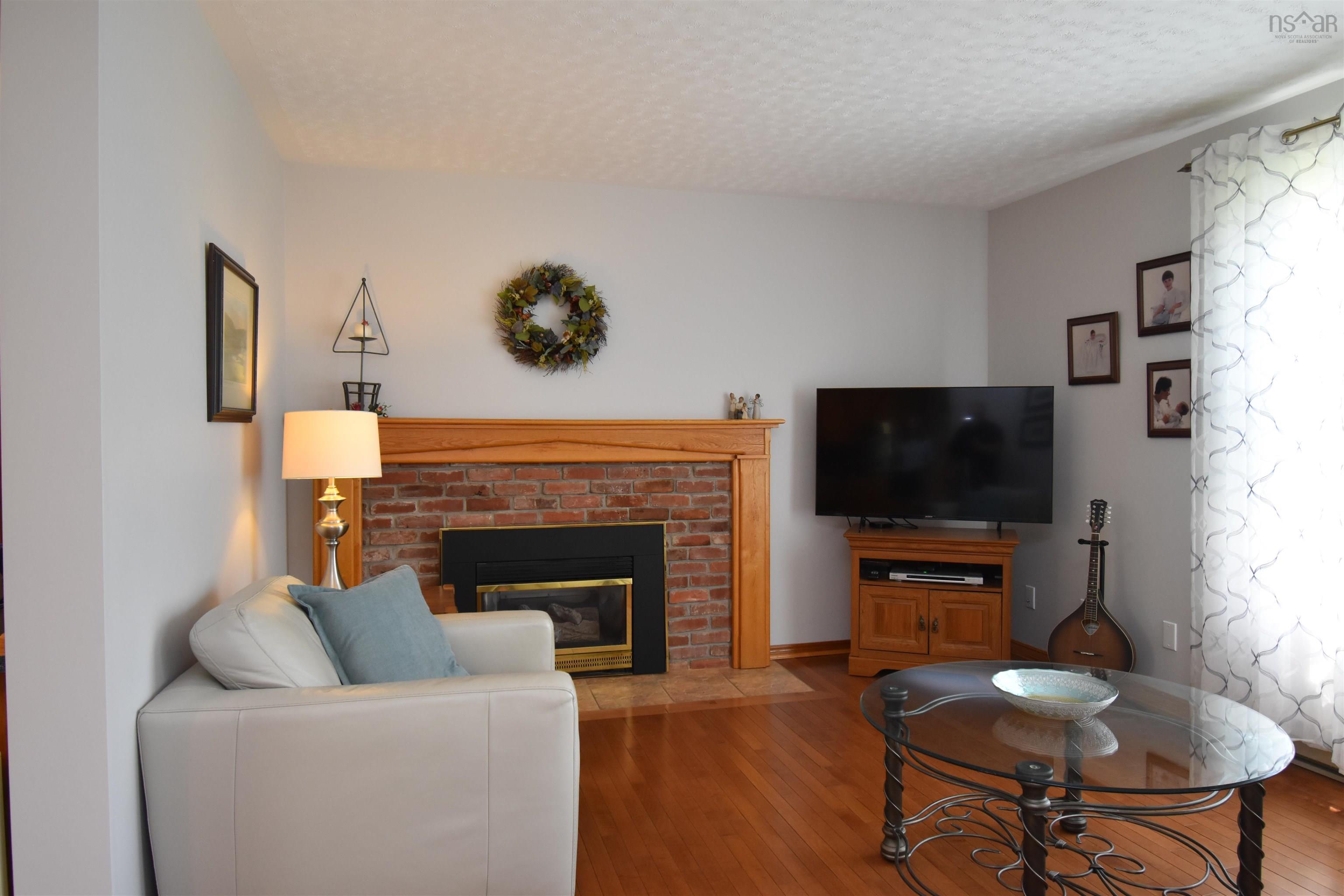 $589,000.00: 53 MEADOWLAND Avenue, Bible Hill
