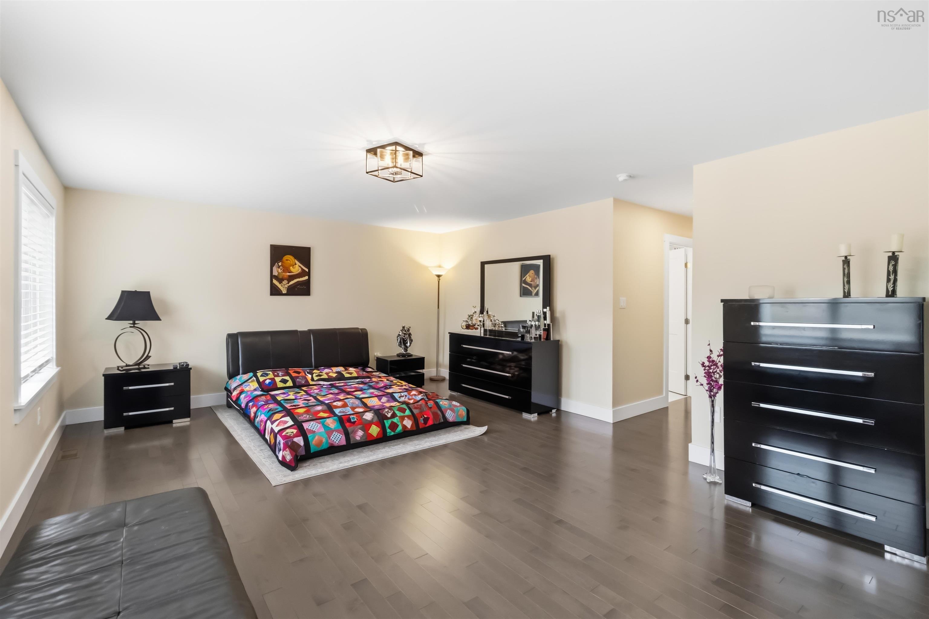 $1,199,999.00: 382 Starboard Drive, Halifax