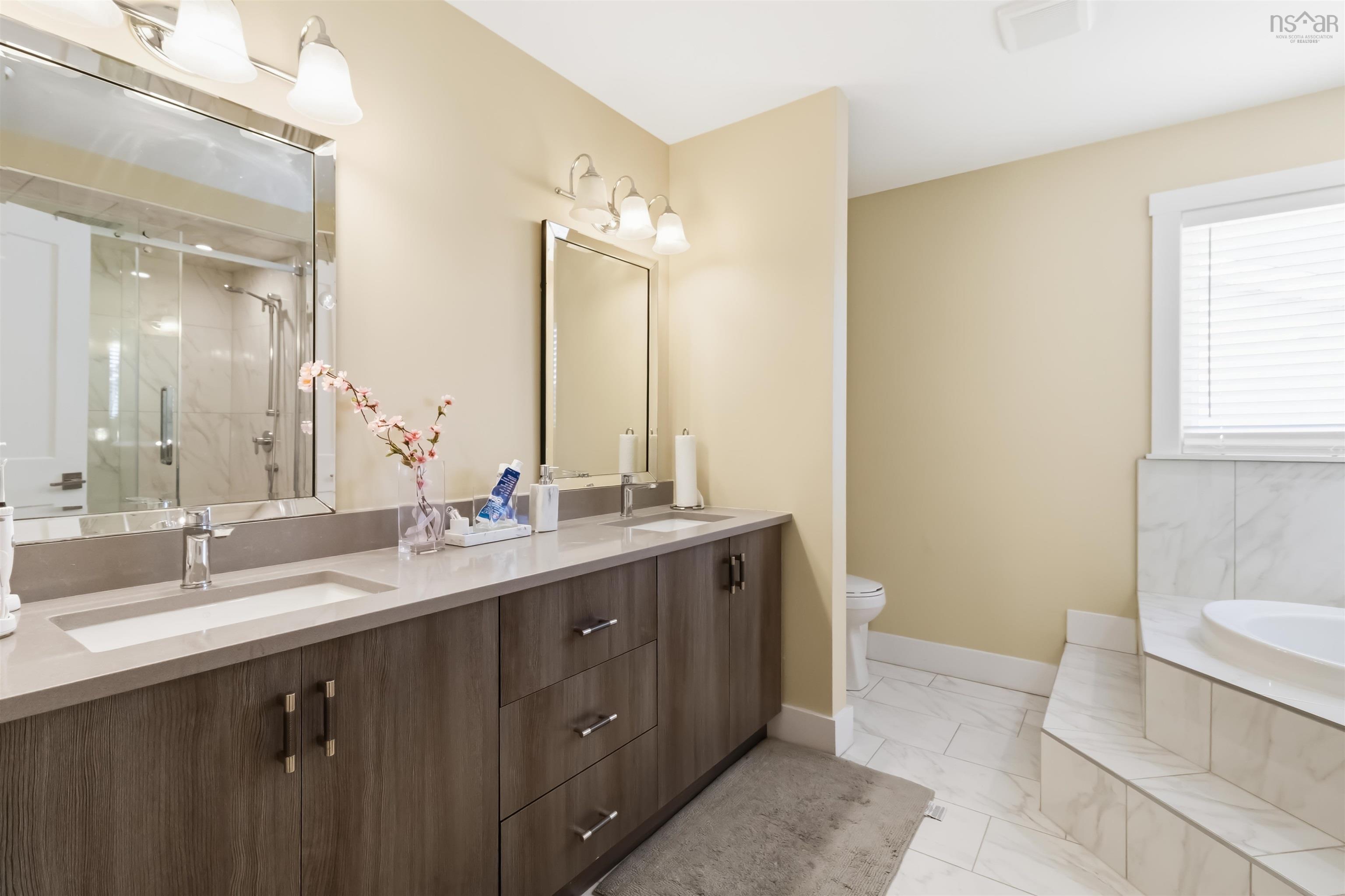 $1,199,999.00: 382 Starboard Drive, Halifax