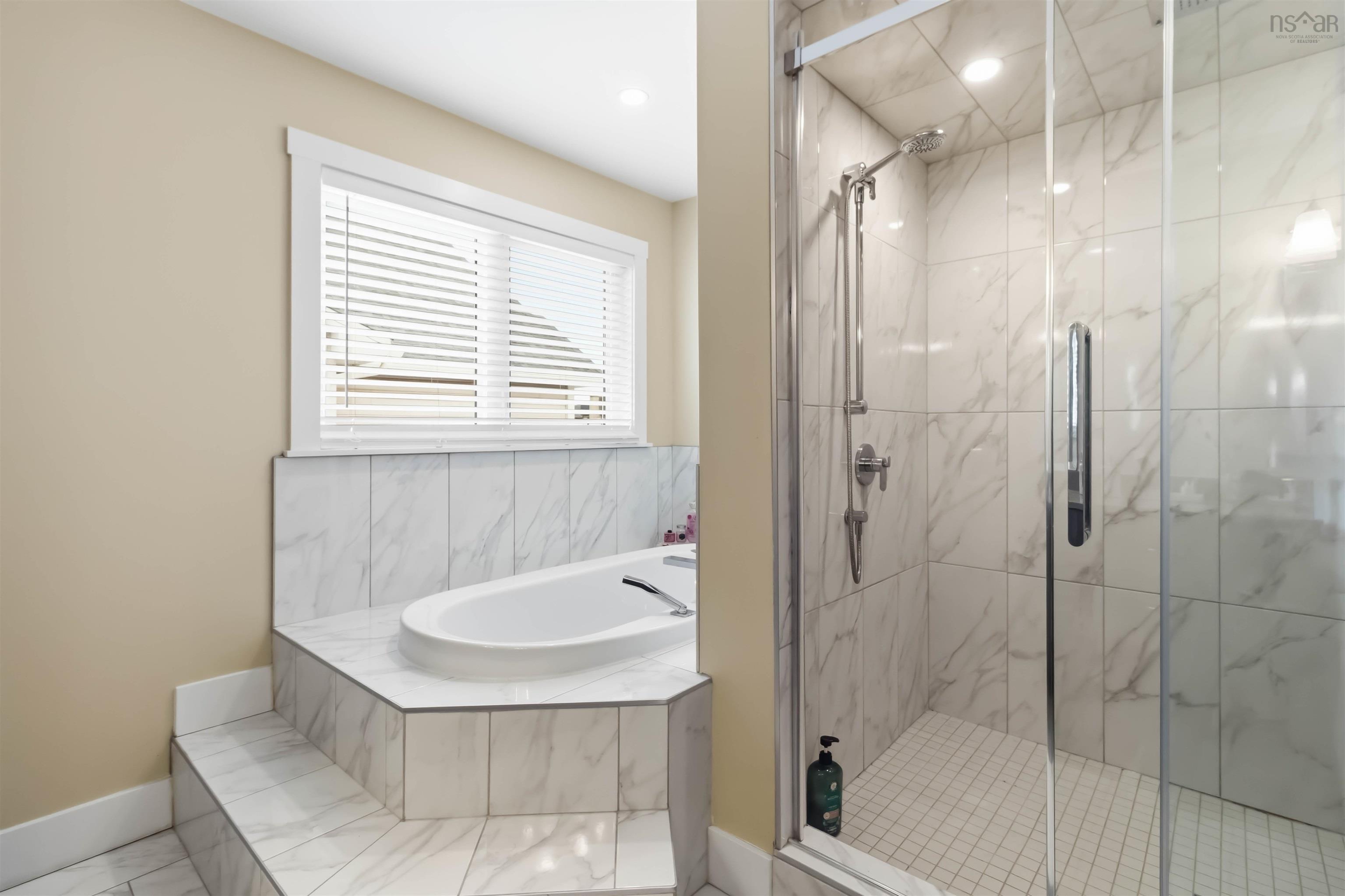 $1,199,999.00: 382 Starboard Drive, Halifax