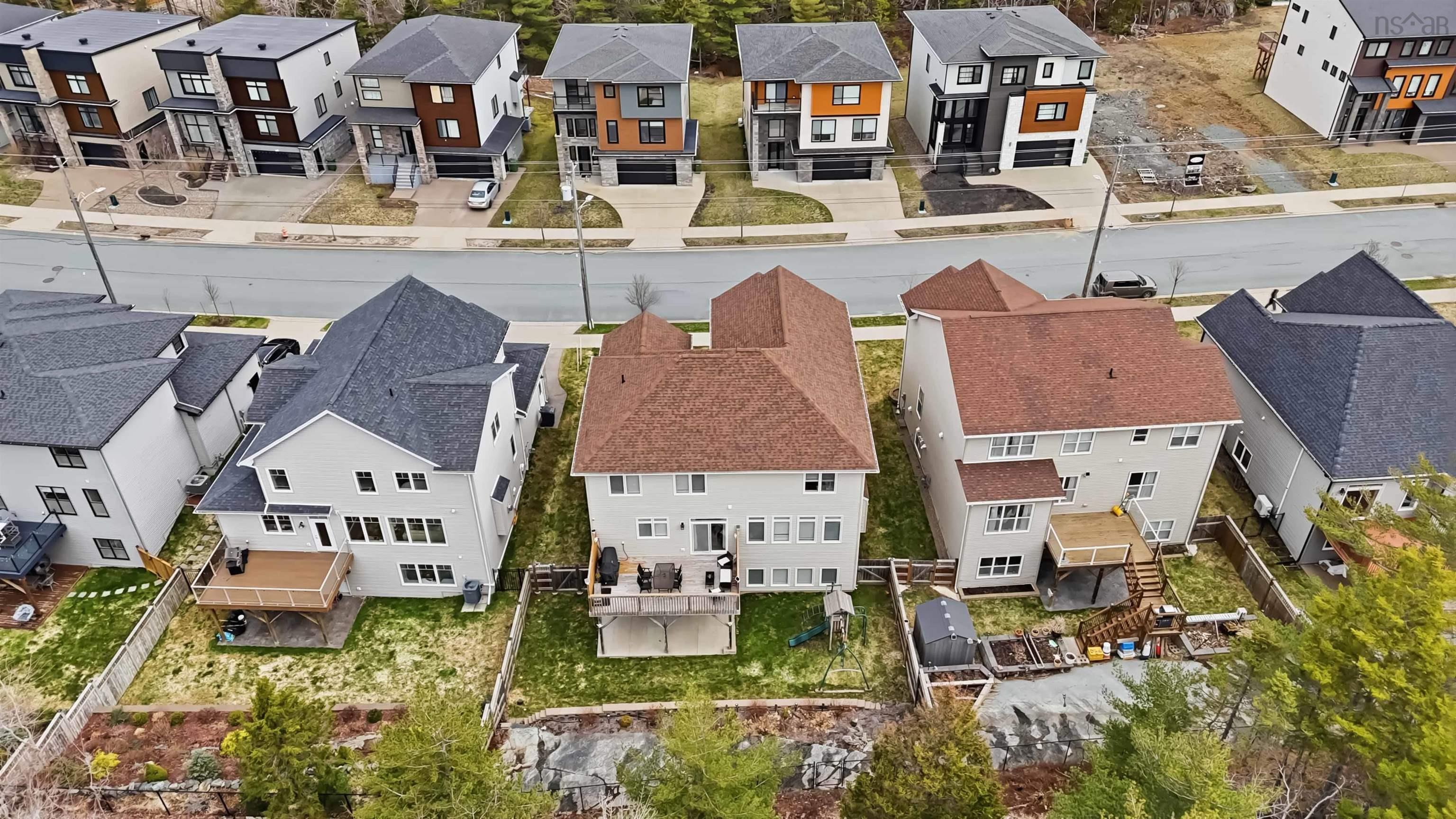 $1,199,999.00: 382 Starboard Drive, Halifax