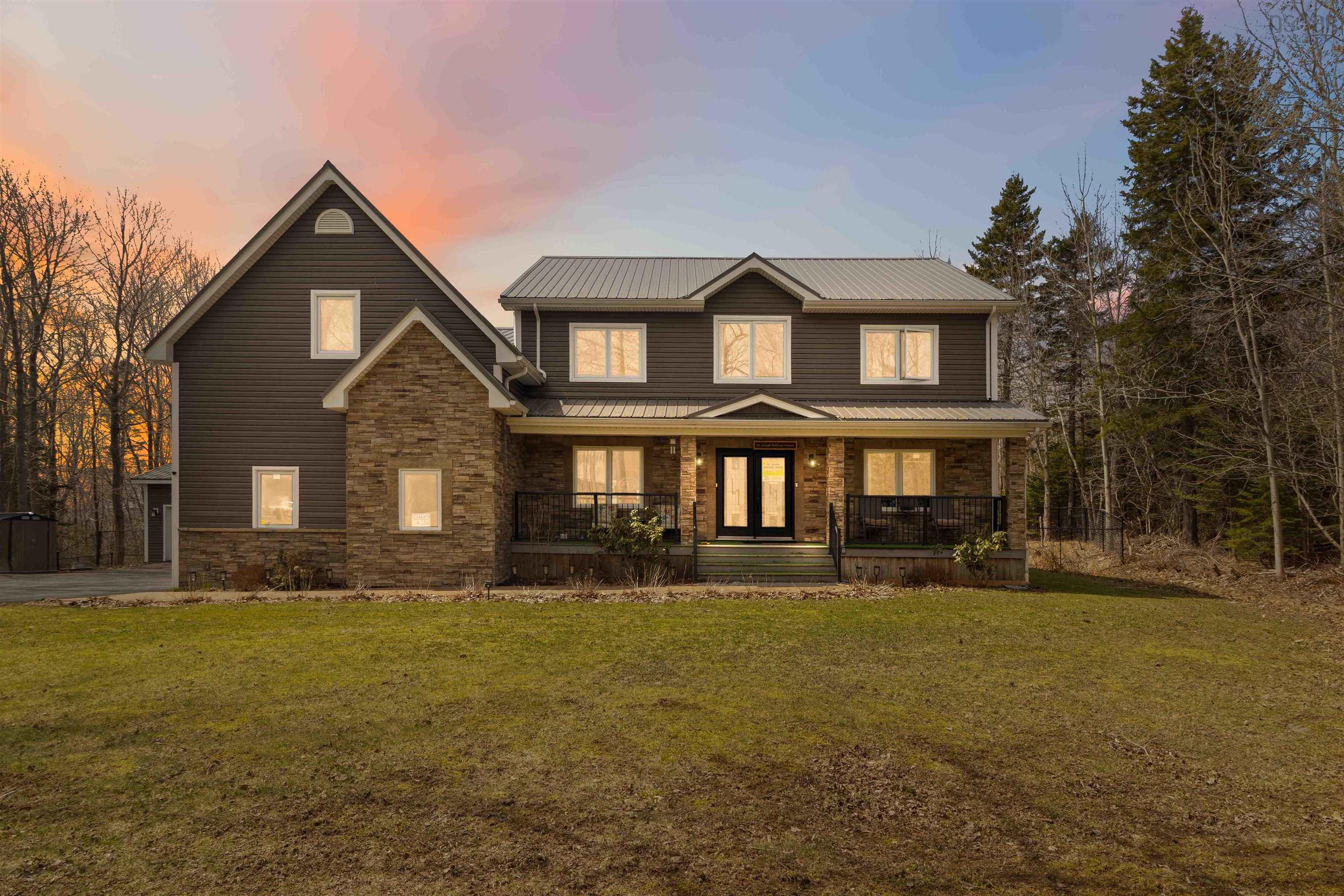 $1,100,000.00: 118 Stone Mount Drive, Lower Sackville