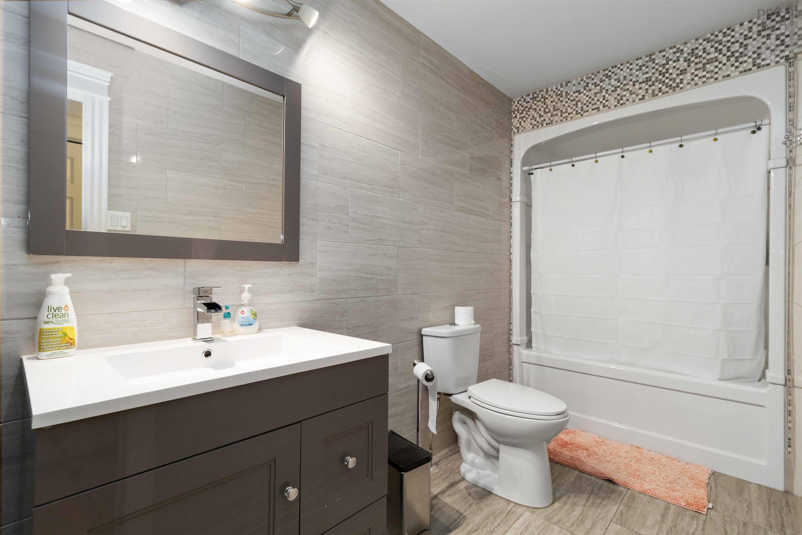 $1,100,000.00: 118 Stone Mount Drive, Lower Sackville