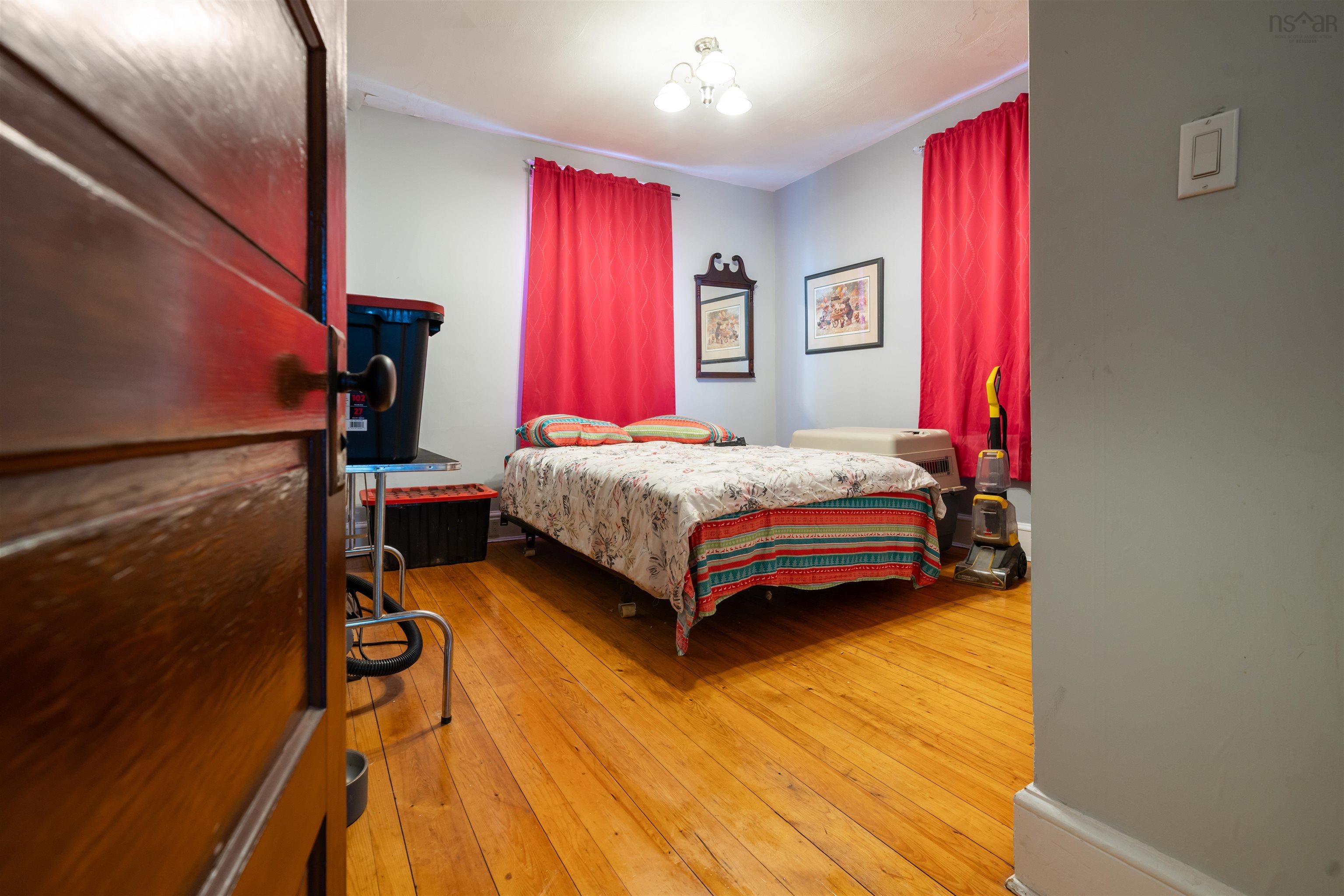 $299,900.00: 40 Clifford Street, Amherst