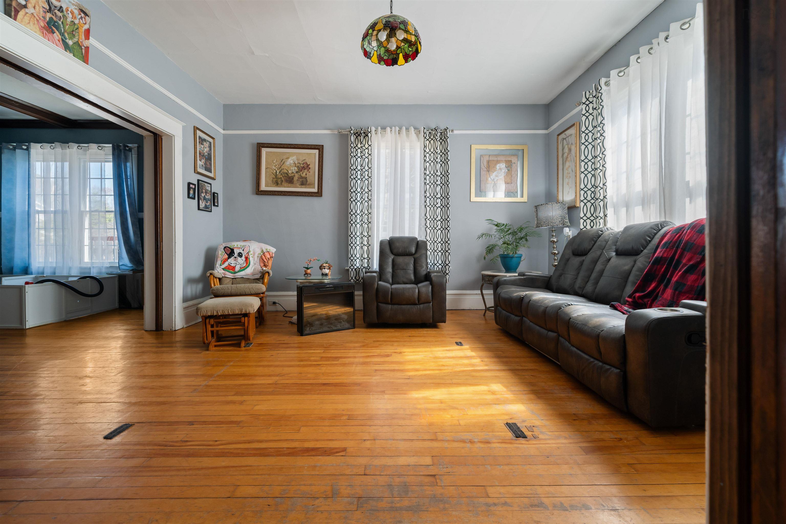 $299,900.00: 40 Clifford Street, Amherst