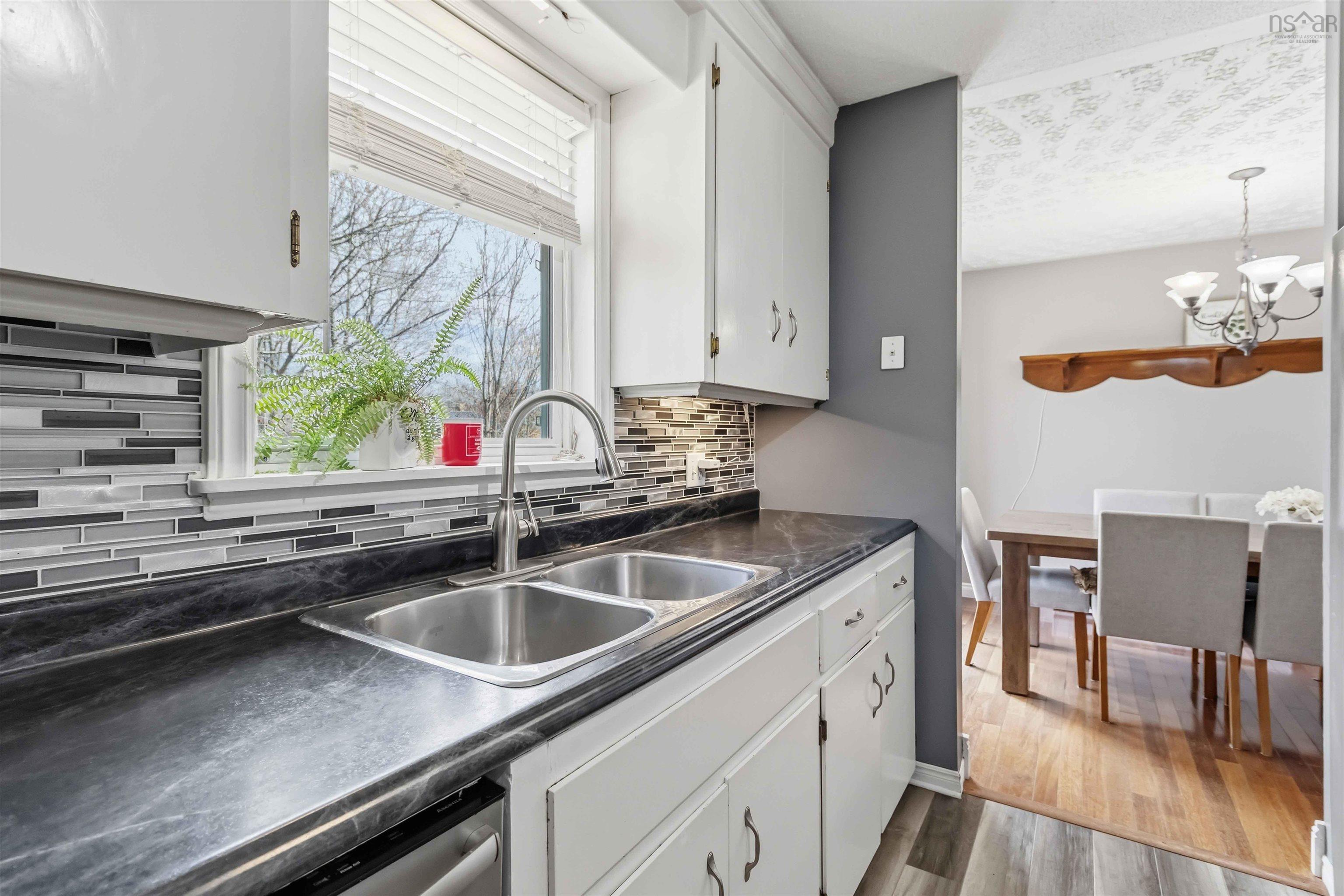 $434,900.00: 63 DESBRISAY Drive, Bridgewater