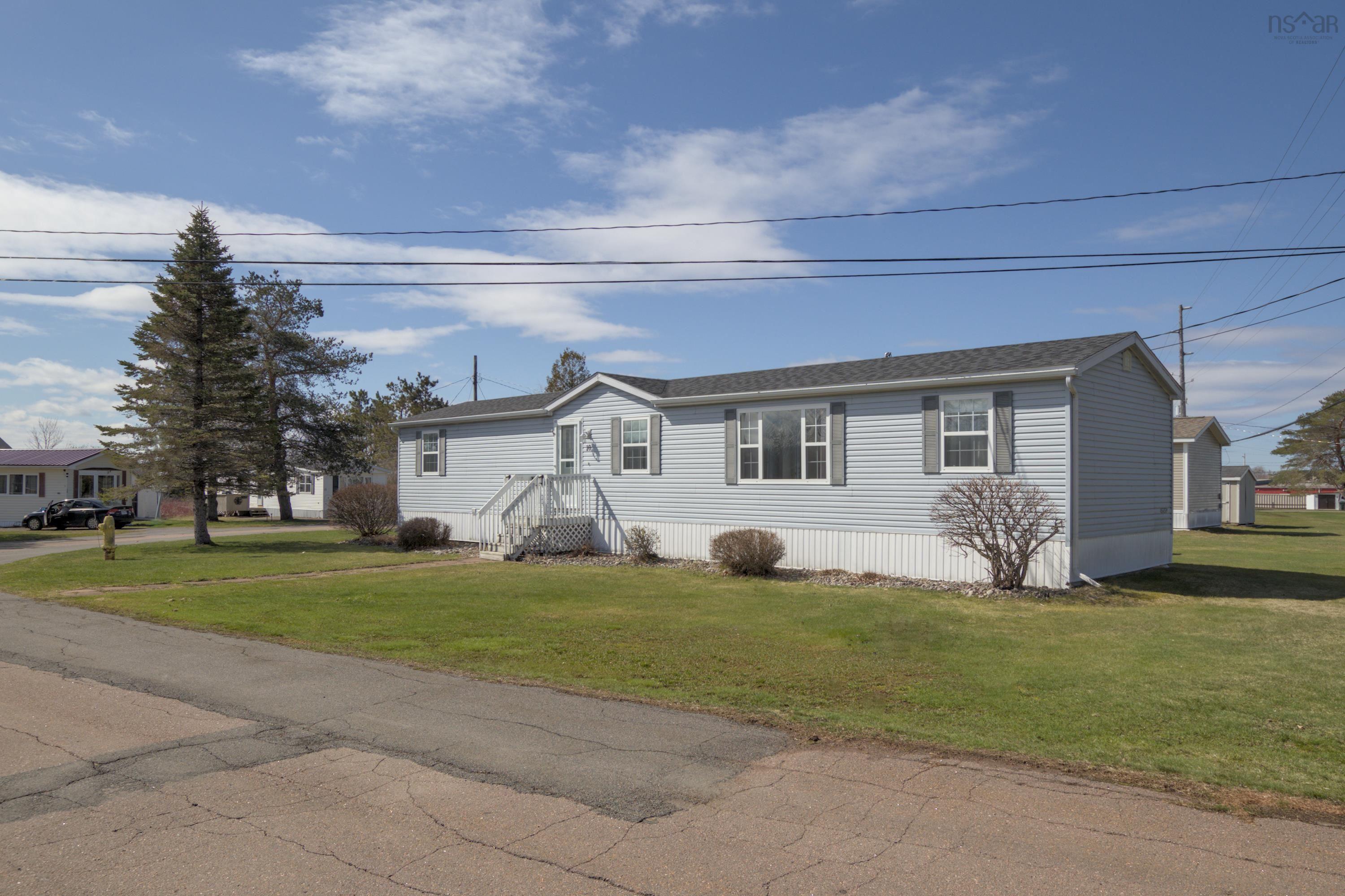 $137,900.00: 10 Lorne Crescent, Amherst