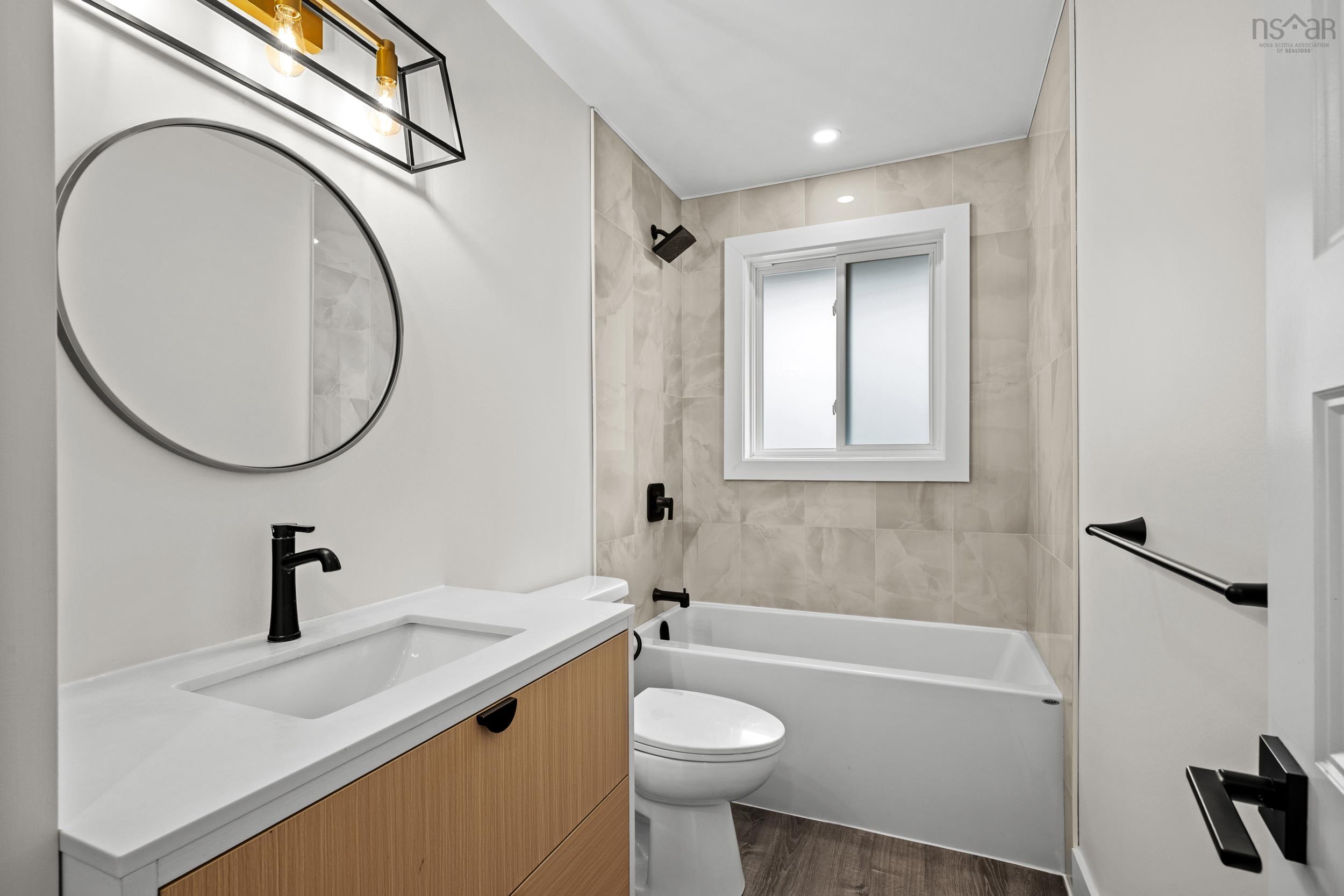 $599,900.00: 2728/2726 HWY 7 Lake Echo, Lake Echo