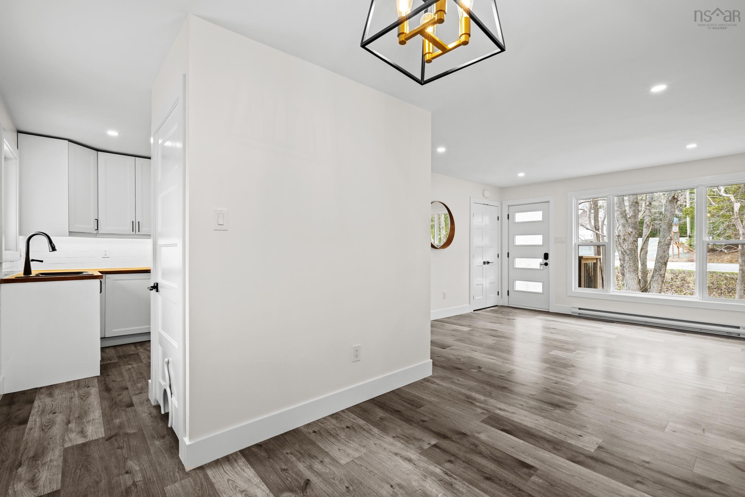 $599,900.00: 2728/2726 HWY 7 Lake Echo, Lake Echo