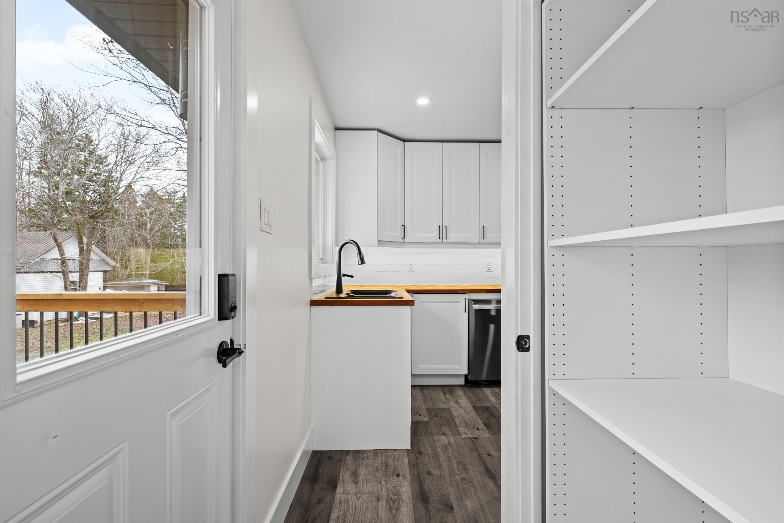 $599,900.00: 2728/2726 HWY 7 Lake Echo, Lake Echo