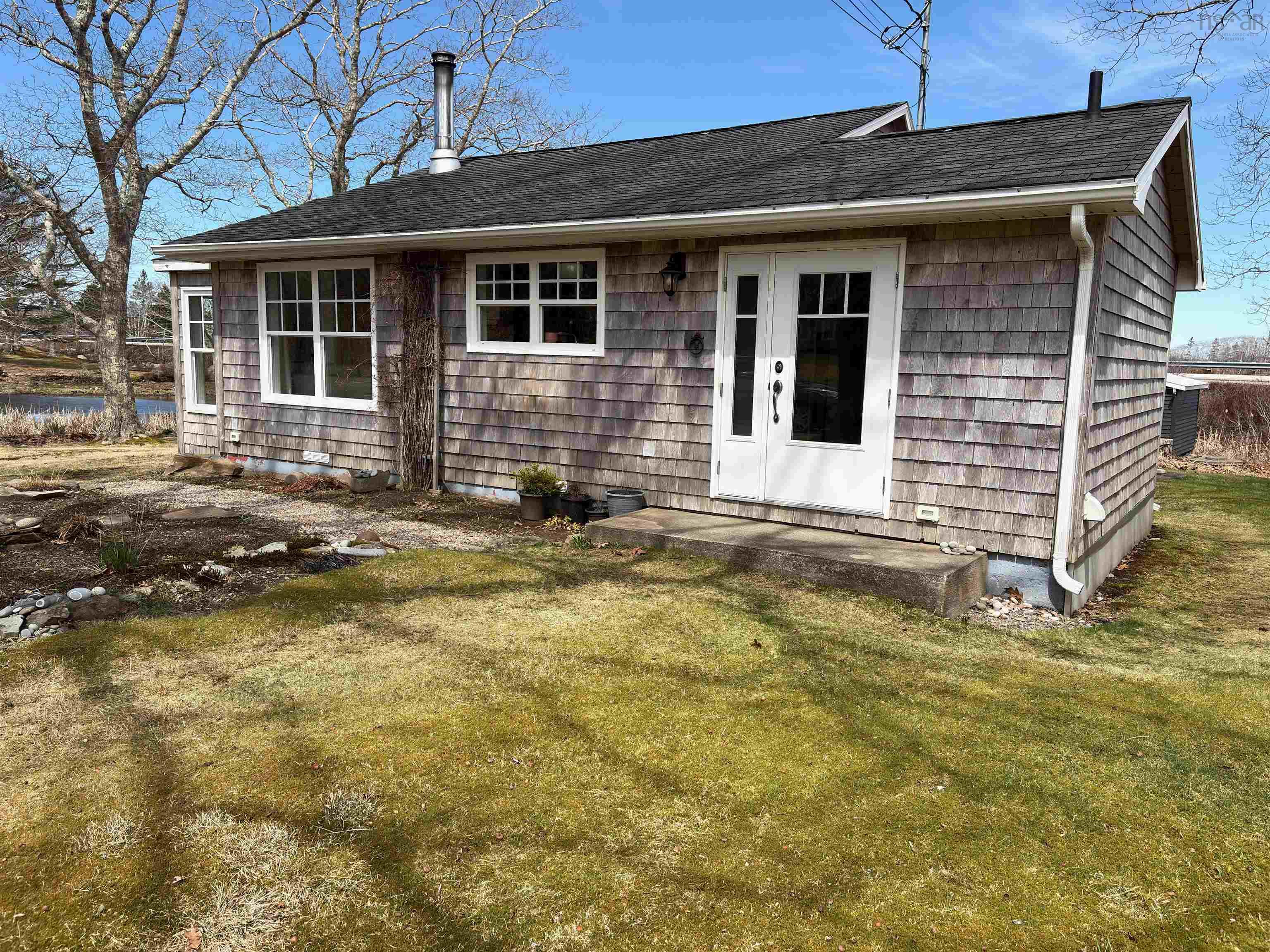 $275,000.00: 24 Myrtle Lane, Argyle