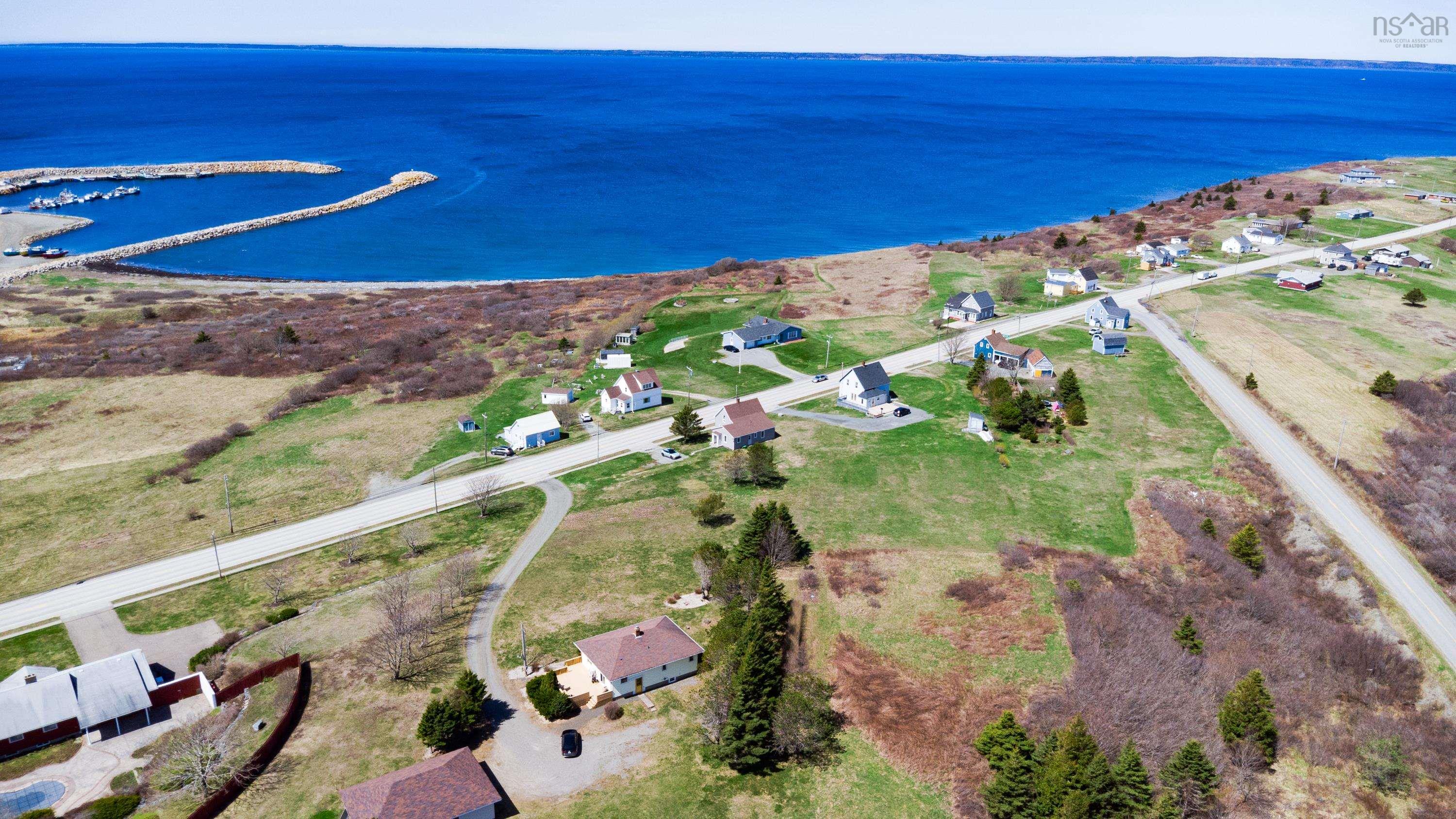 $199,000.00: 10130 Highway 1, Saulnierville