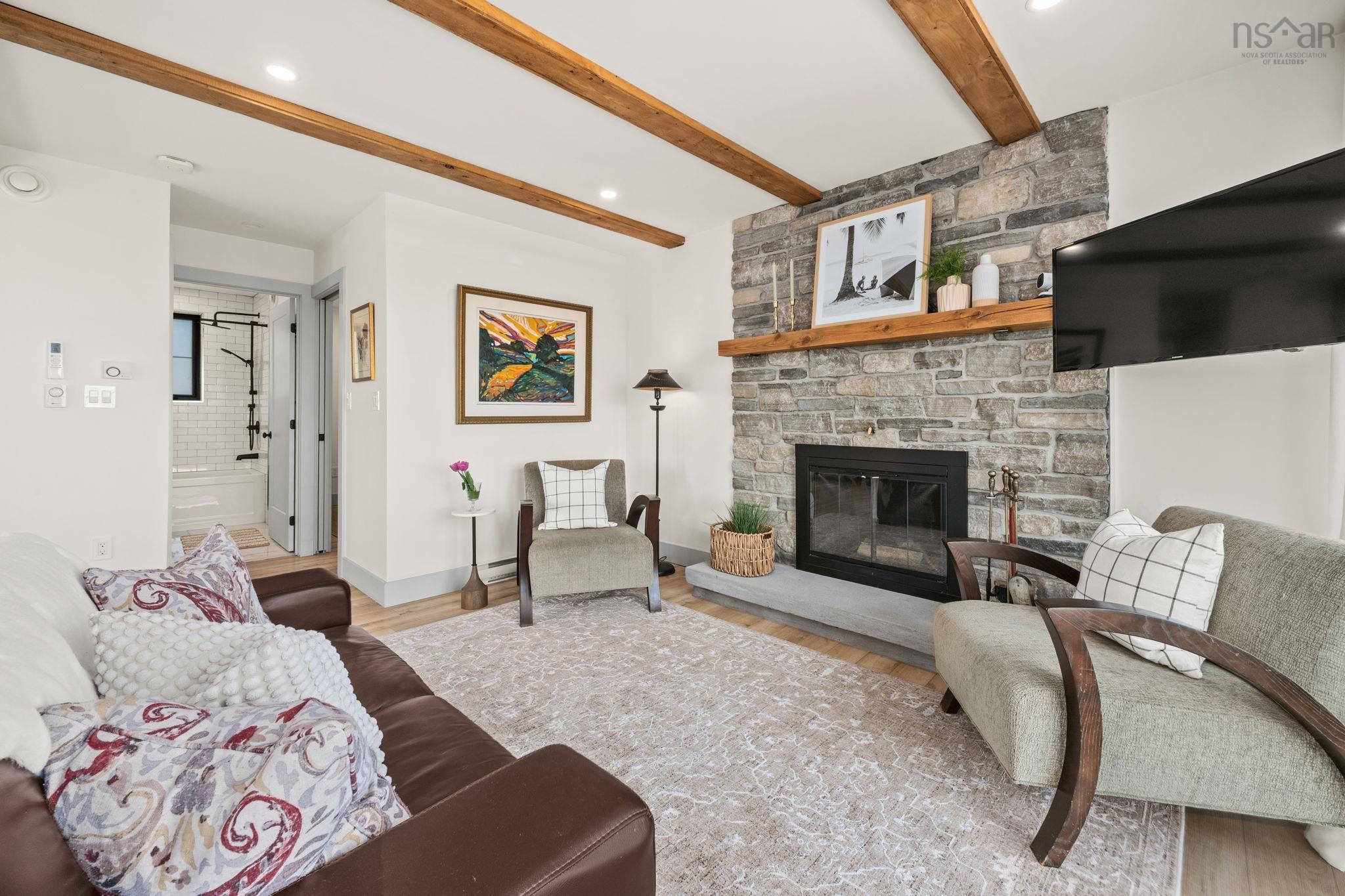 $769,000.00: 504 Porters Point Branch Road, Lower Canard