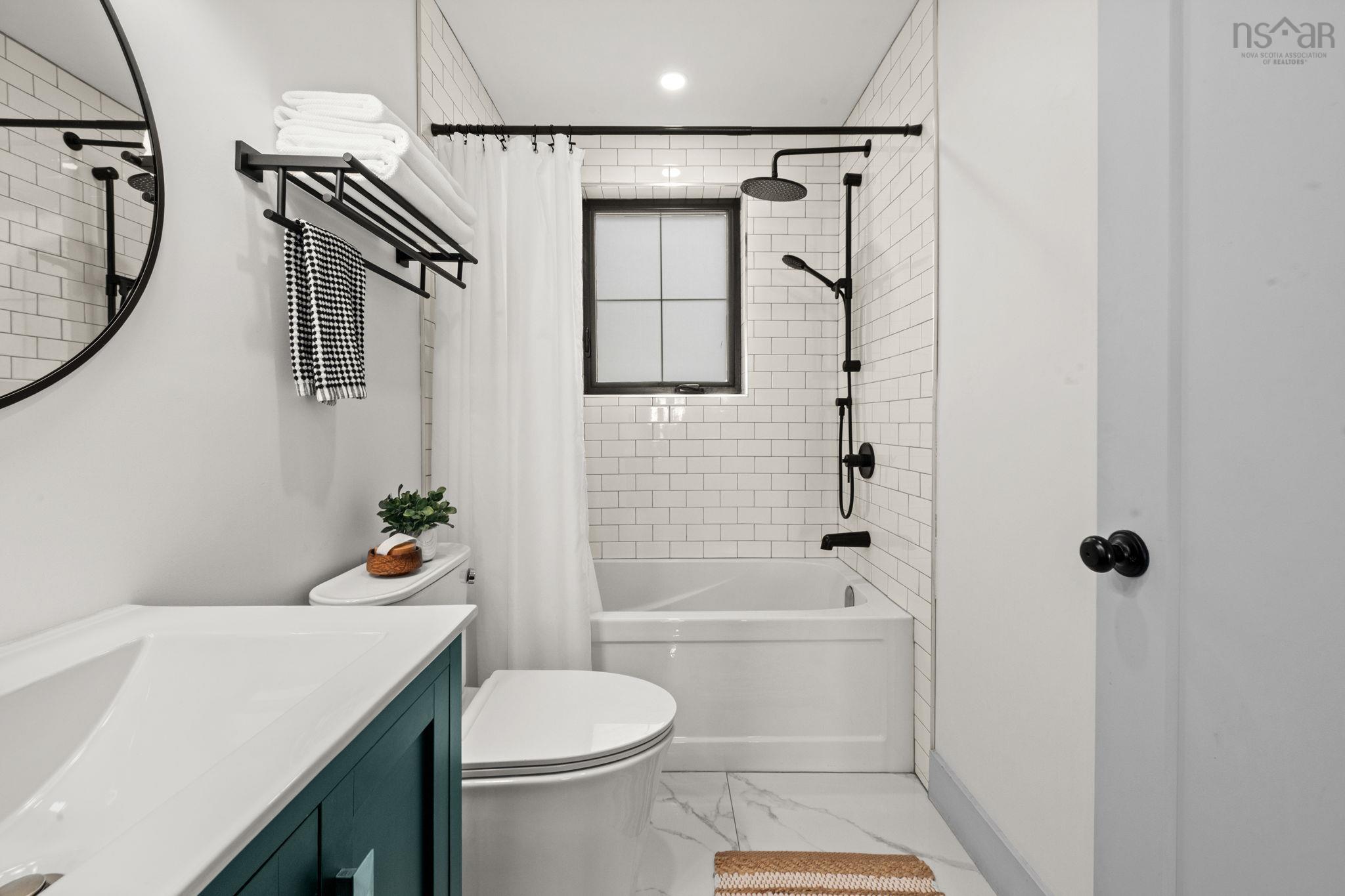 $769,000.00: 504 Porters Point Branch Road, Lower Canard