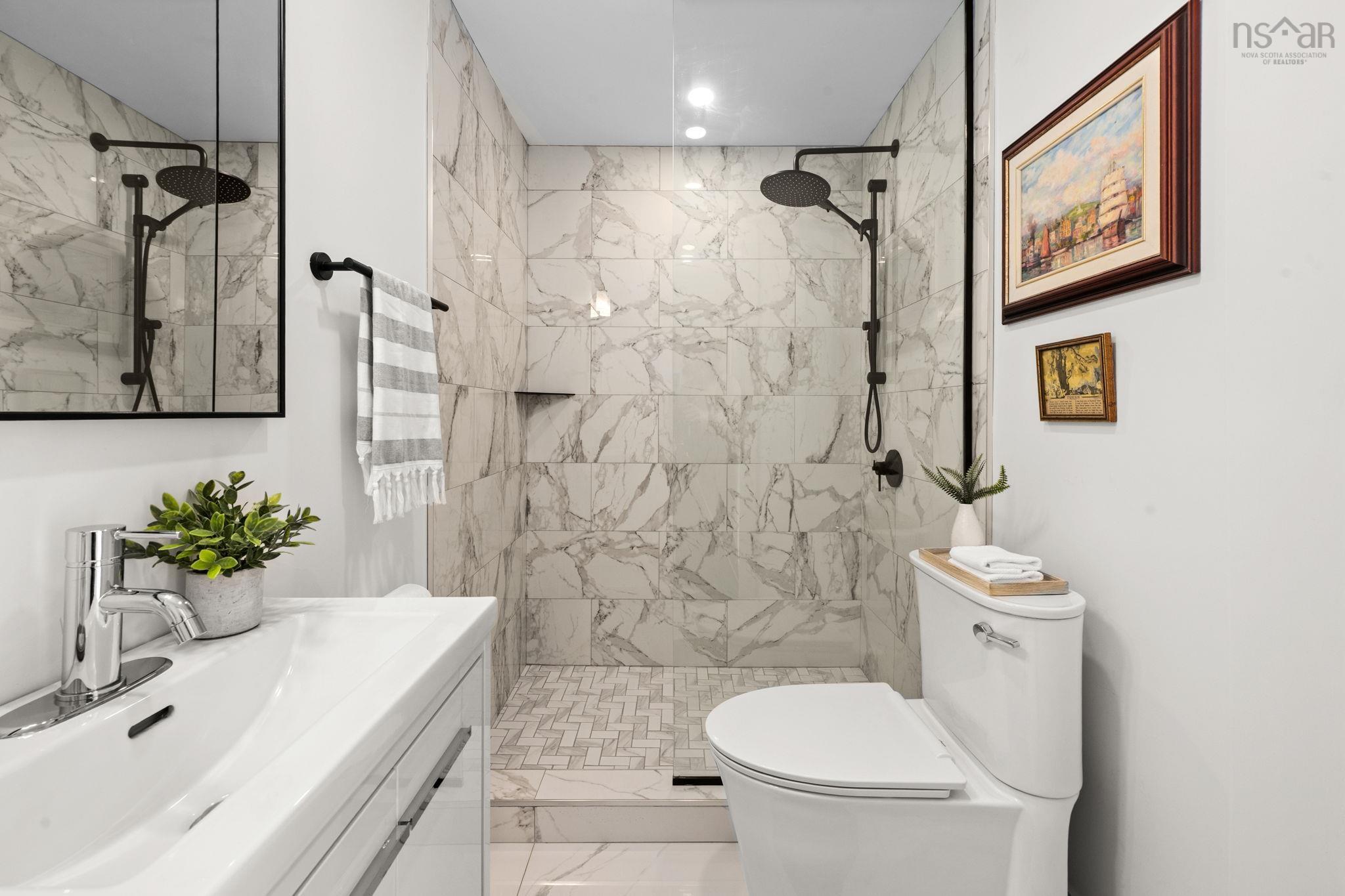 $769,000.00: 504 Porters Point Branch Road, Lower Canard