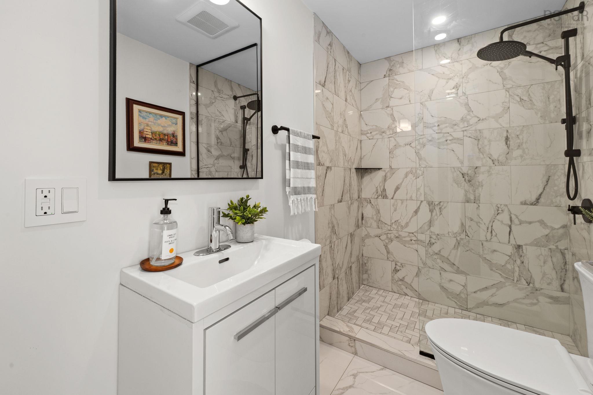 $769,000.00: 504 Porters Point Branch Road, Lower Canard