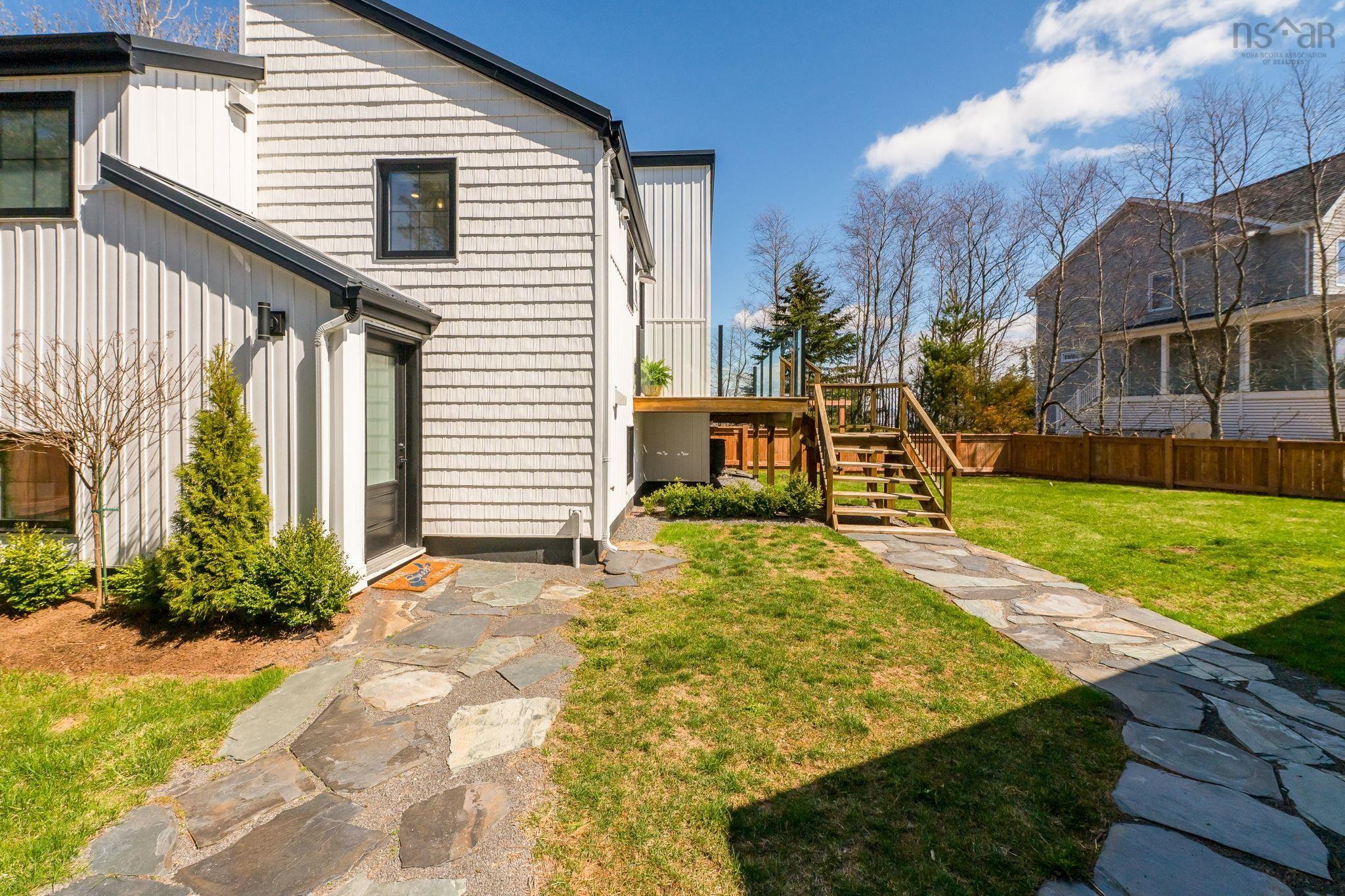 $769,000.00: 504 Porters Point Branch Road, Lower Canard