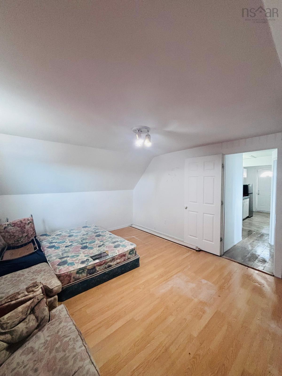 $125,000.00: 859 Victoria Road, Sydney