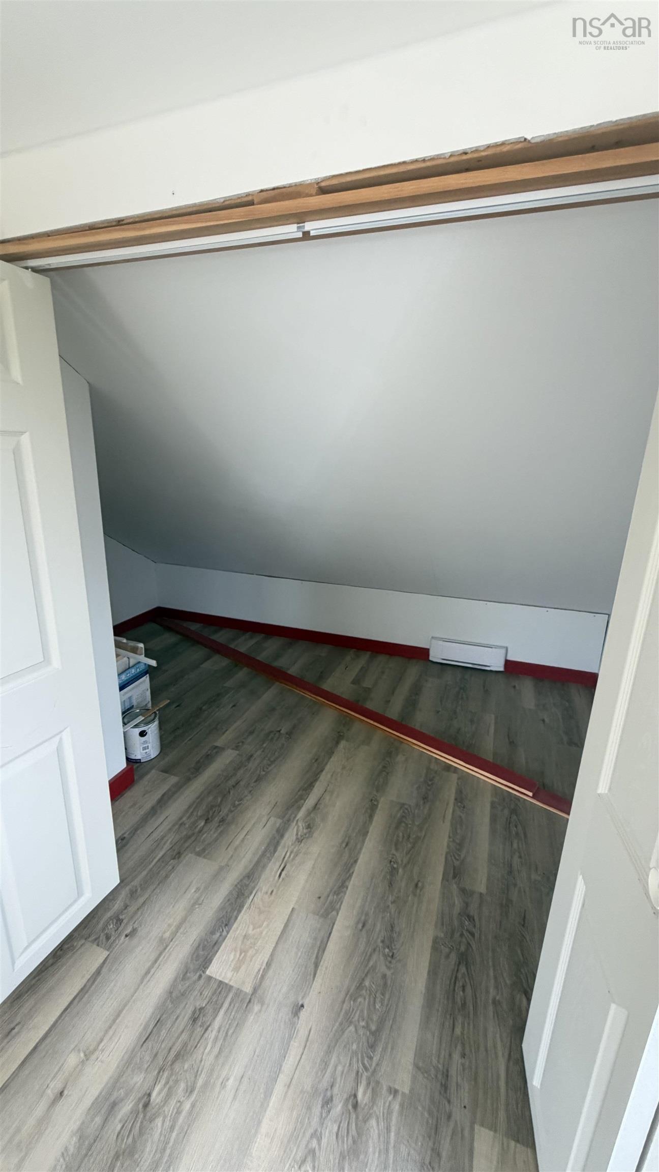 $265,000.00: 1012  8 Highway, Maitland Bridge