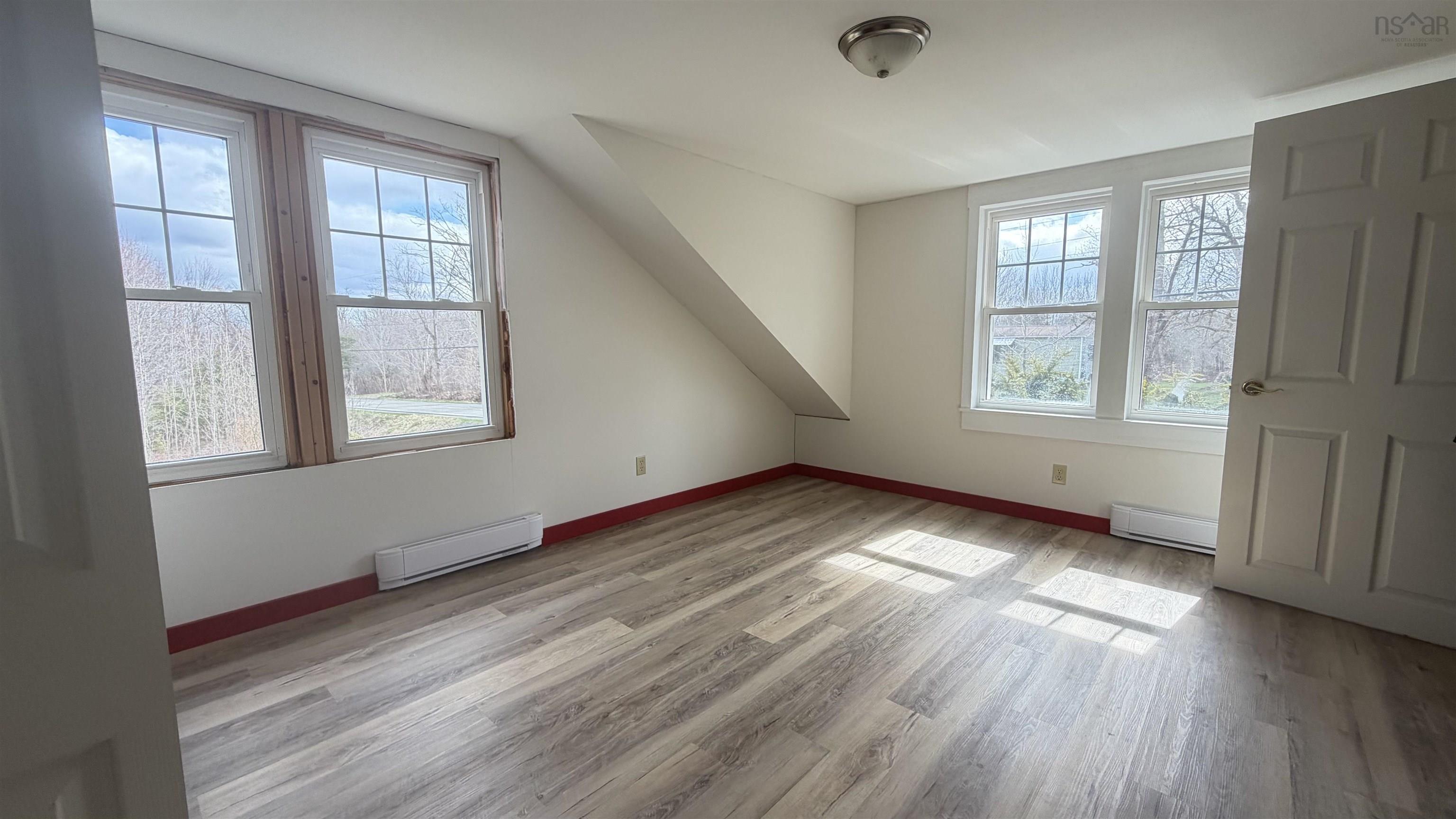 $265,000.00: 1012  8 Highway, Maitland Bridge