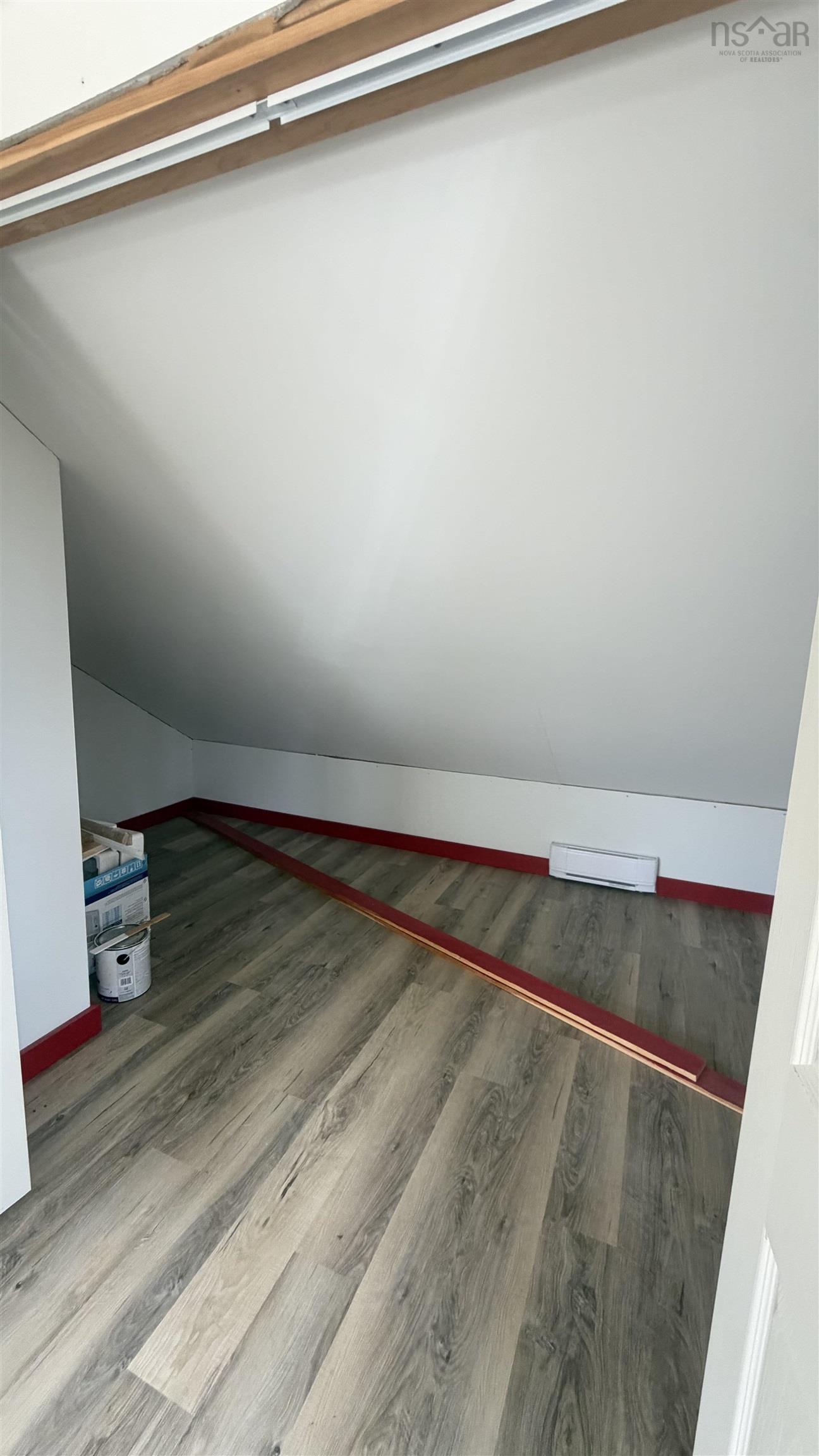 $265,000.00: 1012  8 Highway, Maitland Bridge