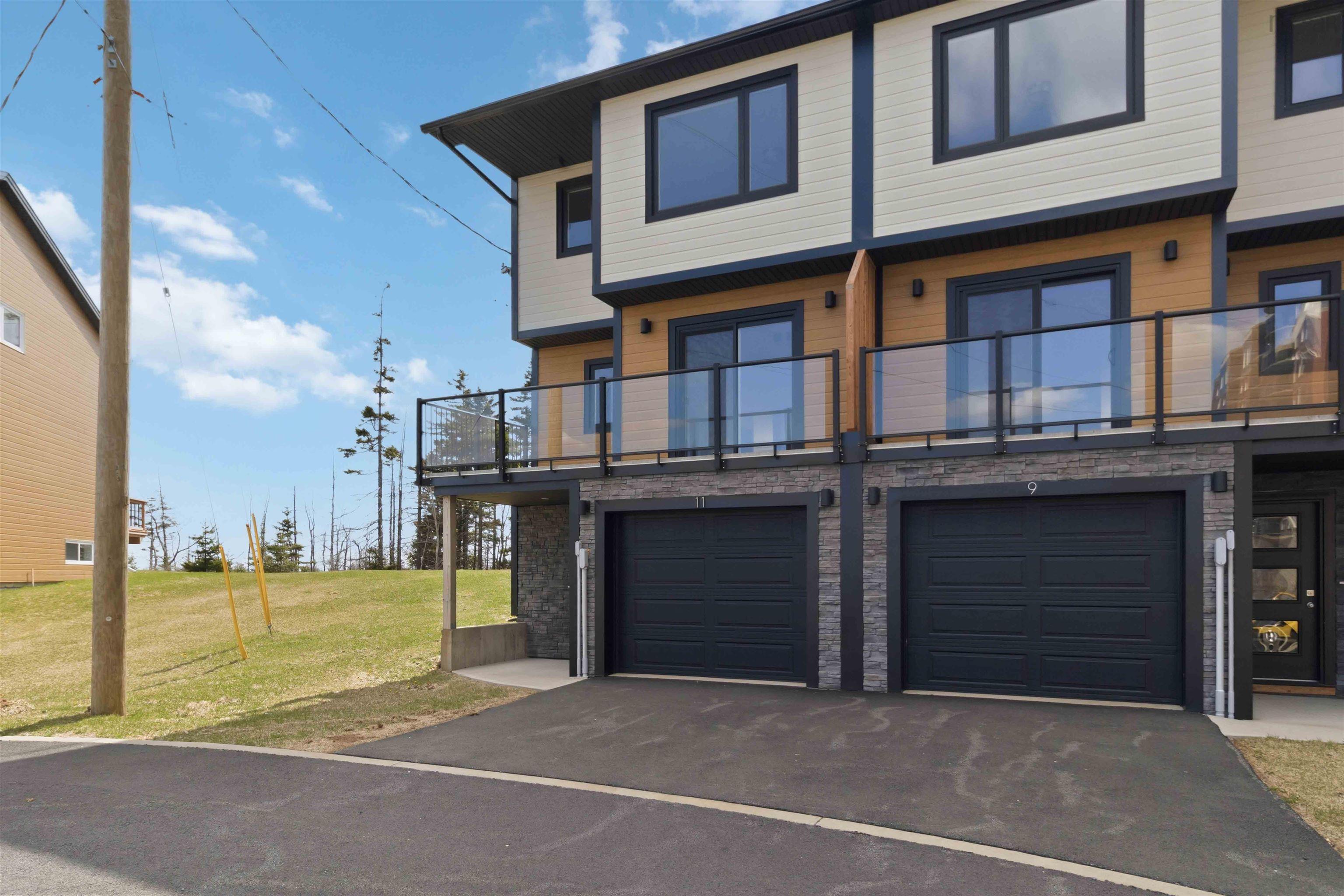 $724,900.00: 11 Viewcrest Drive, Clayton Park