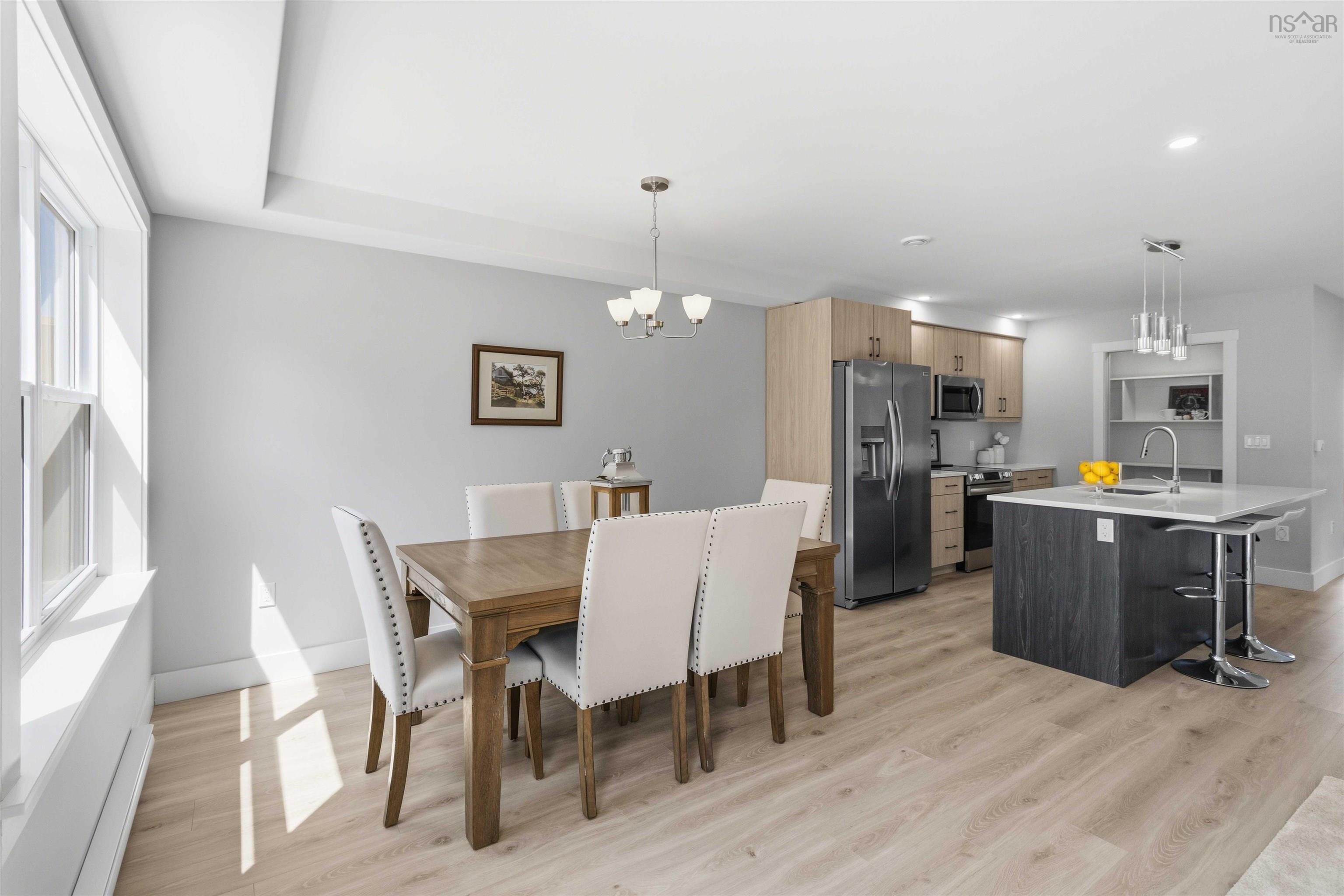 $724,900.00: 11 Viewcrest Drive, Clayton Park