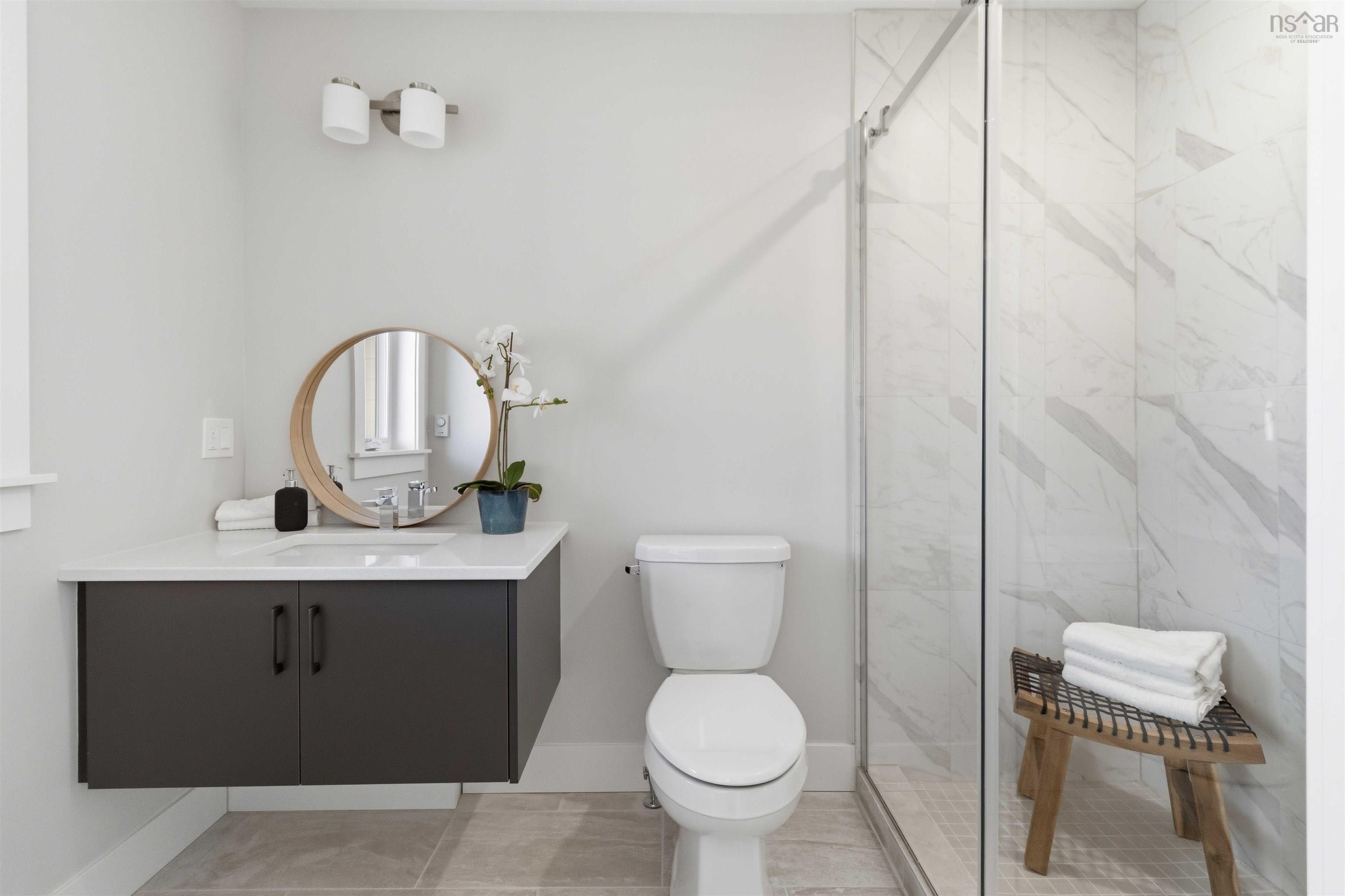 $724,900.00: 11 Viewcrest Drive, Clayton Park