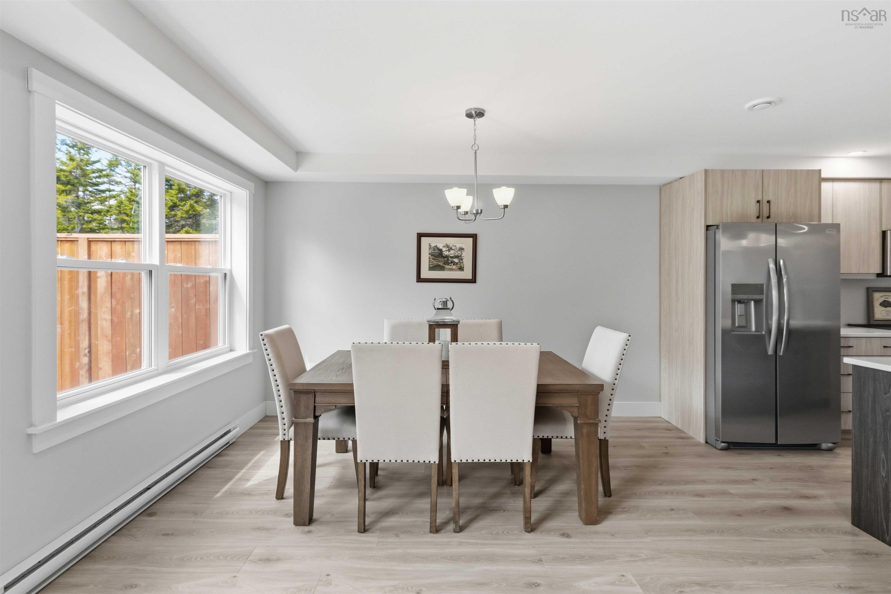 $724,900.00: 11 Viewcrest Drive, Clayton Park