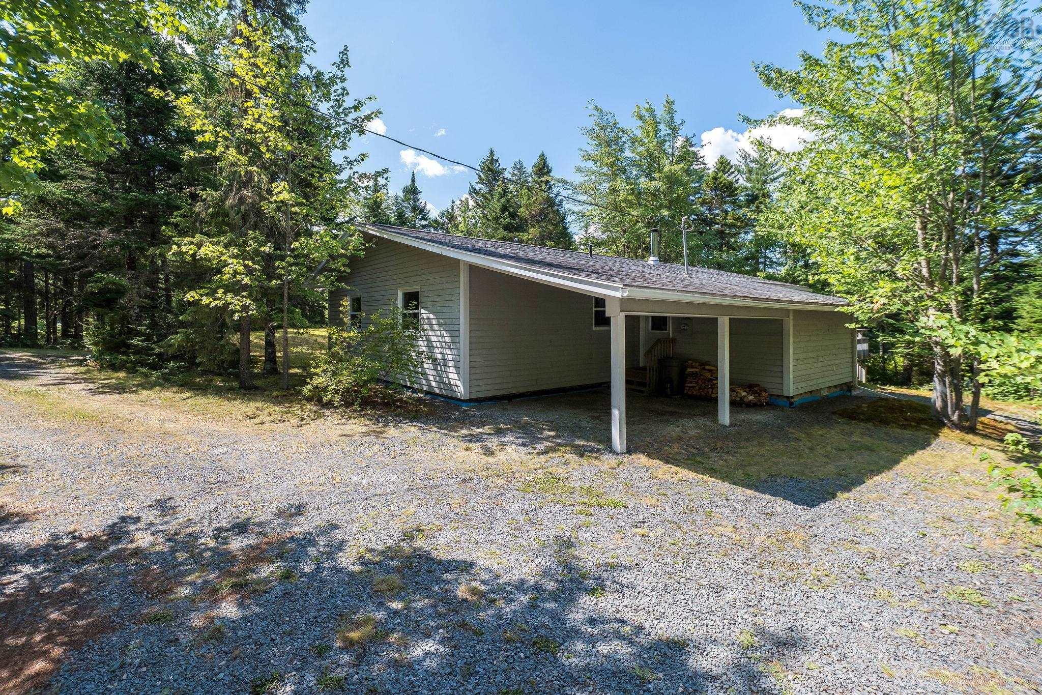 $535,000.00: 376 Lakefront Drive, Chelsea