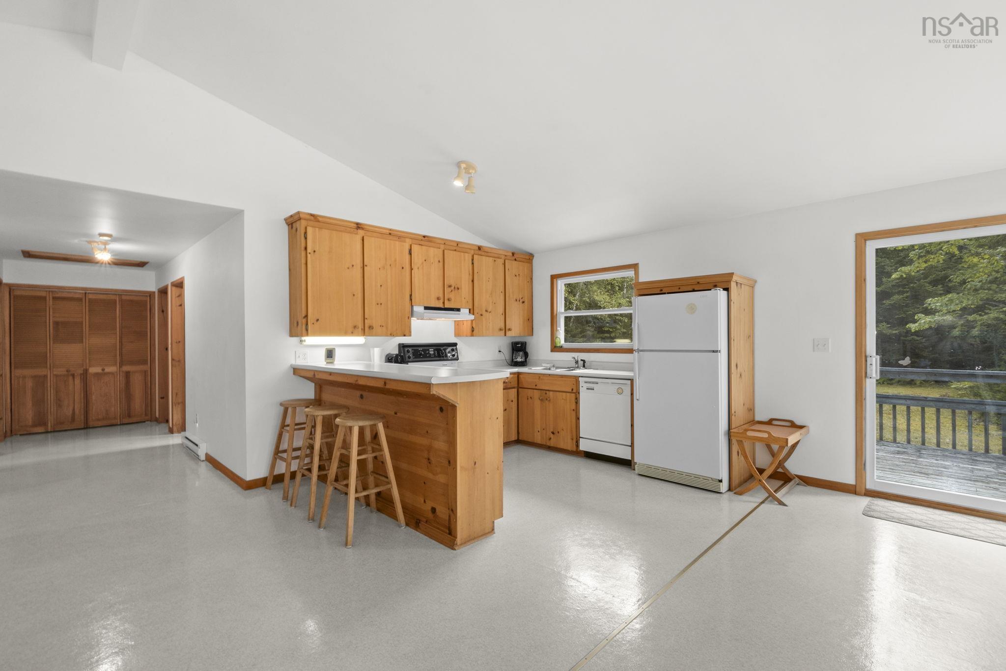 $535,000.00: 376 Lakefront Drive, Chelsea