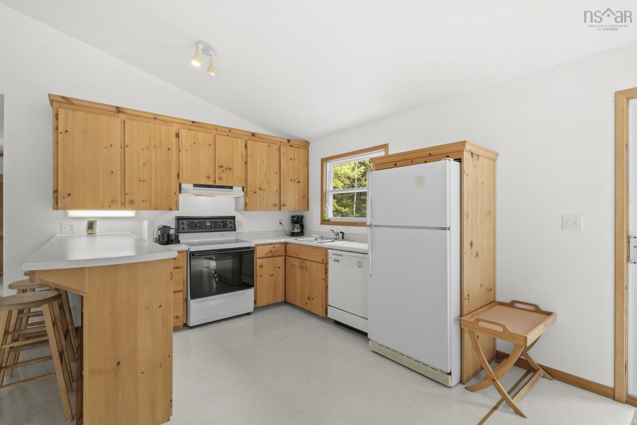 $535,000.00: 376 Lakefront Drive, Chelsea