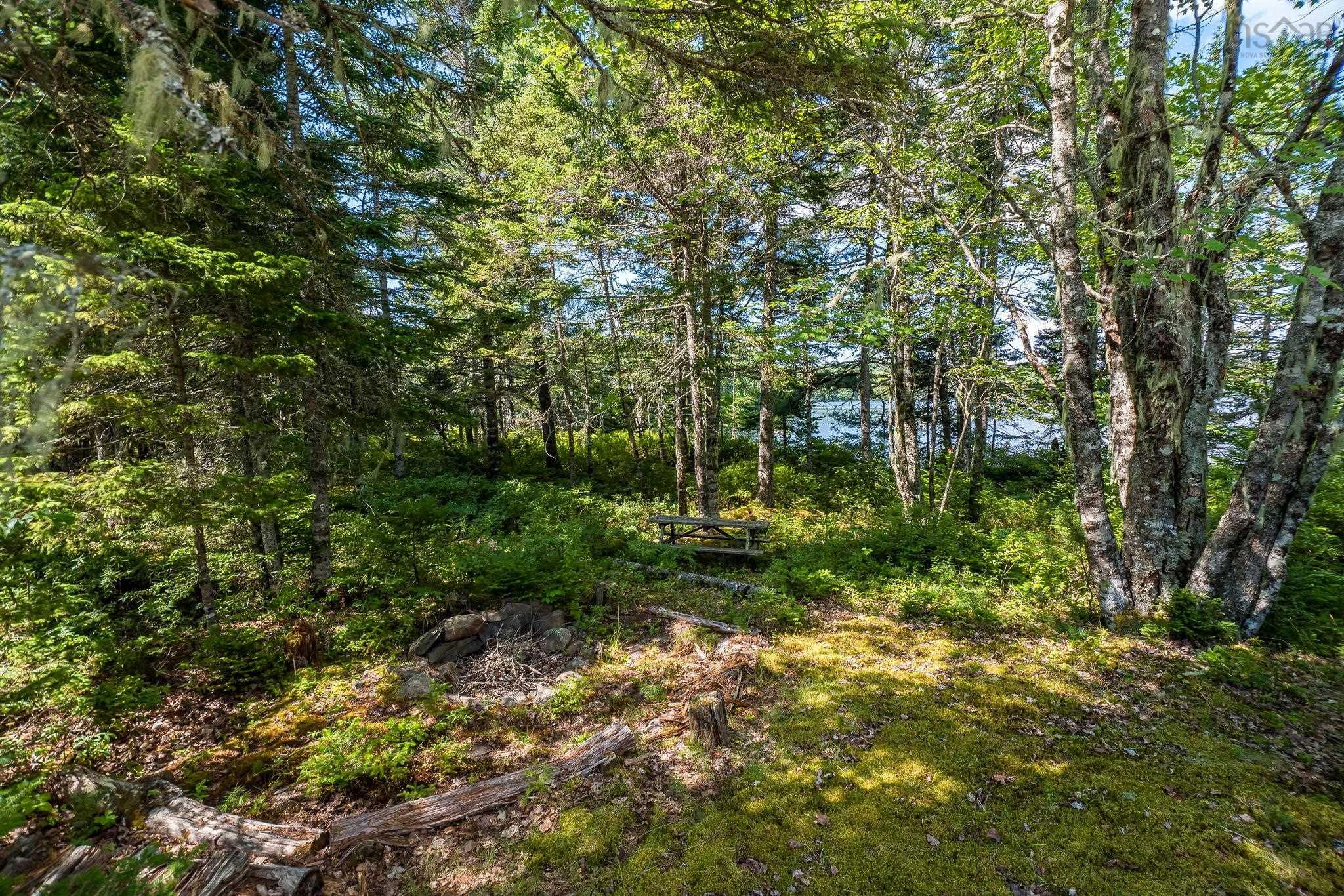 $535,000.00: 376 Lakefront Drive, Chelsea