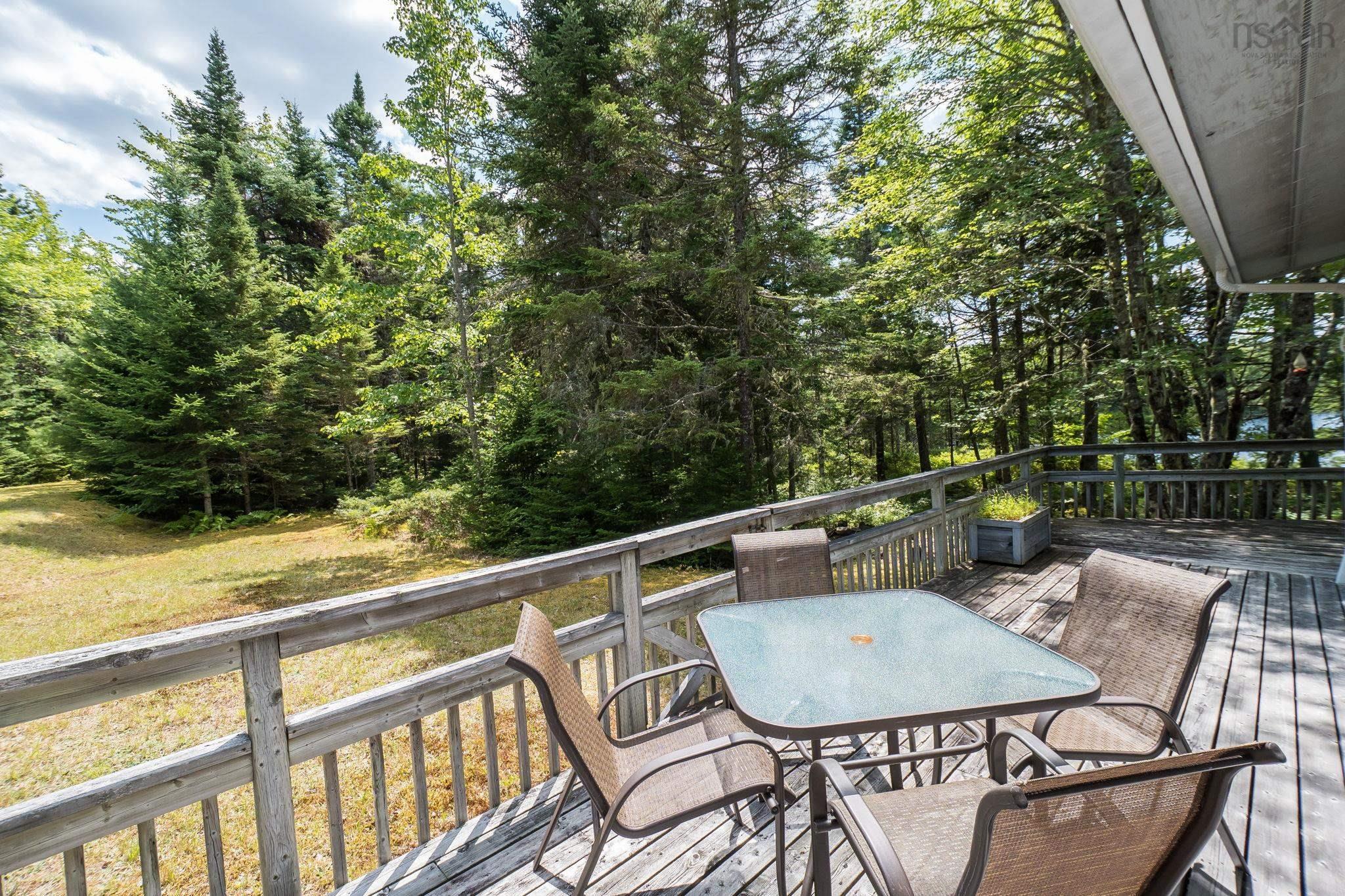 $535,000.00: 376 Lakefront Drive, Chelsea