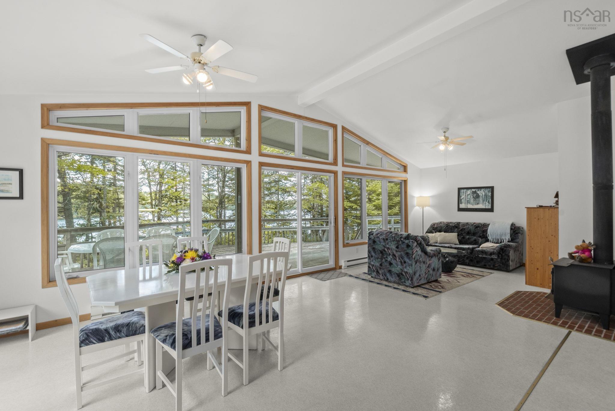 $535,000.00: 376 Lakefront Drive, Chelsea