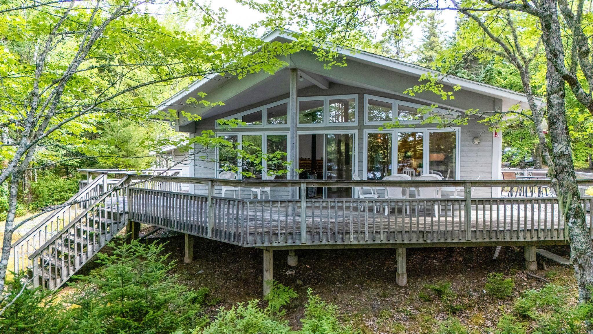 $535,000.00: 376 Lakefront Drive, Chelsea