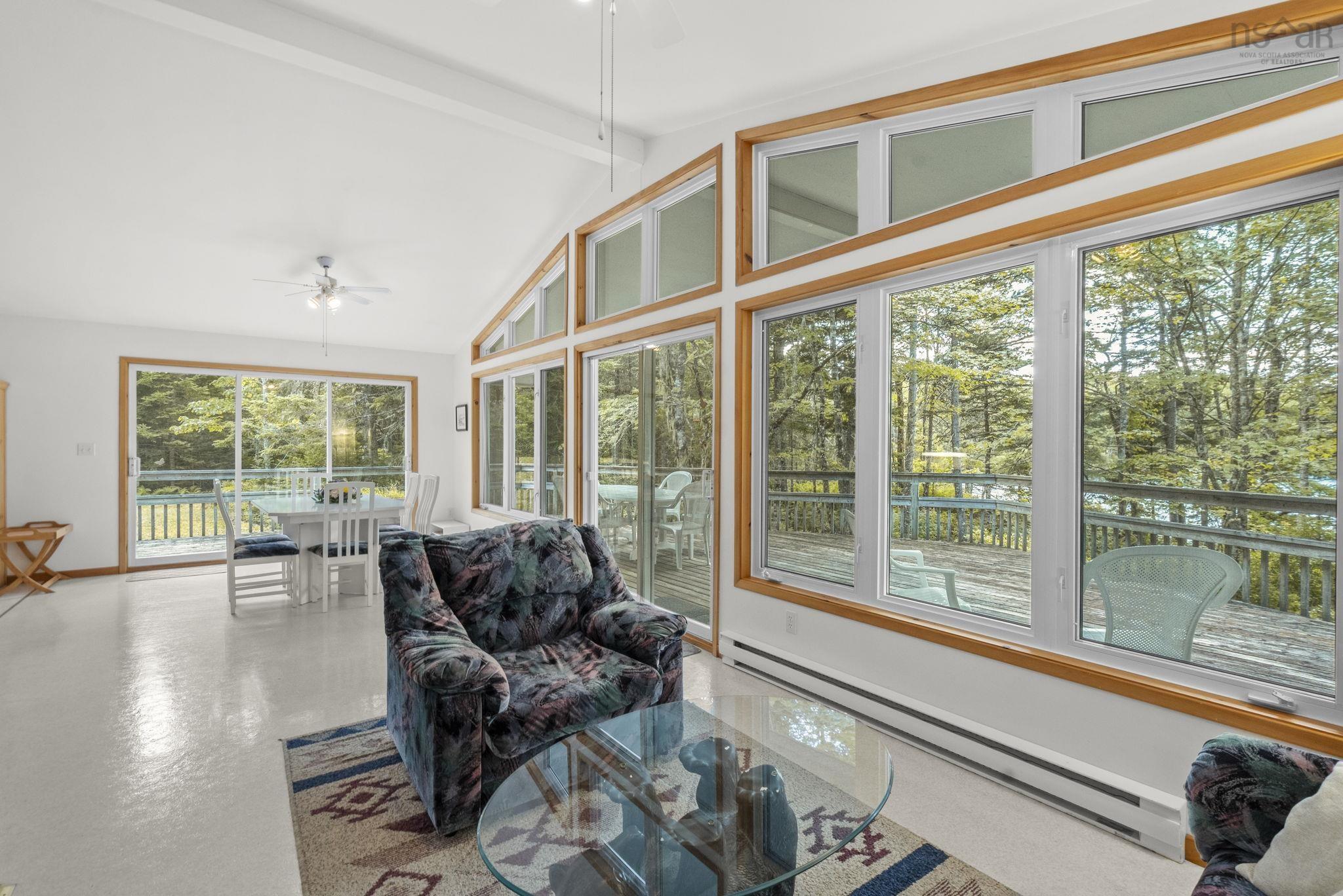 $535,000.00: 376 Lakefront Drive, Chelsea