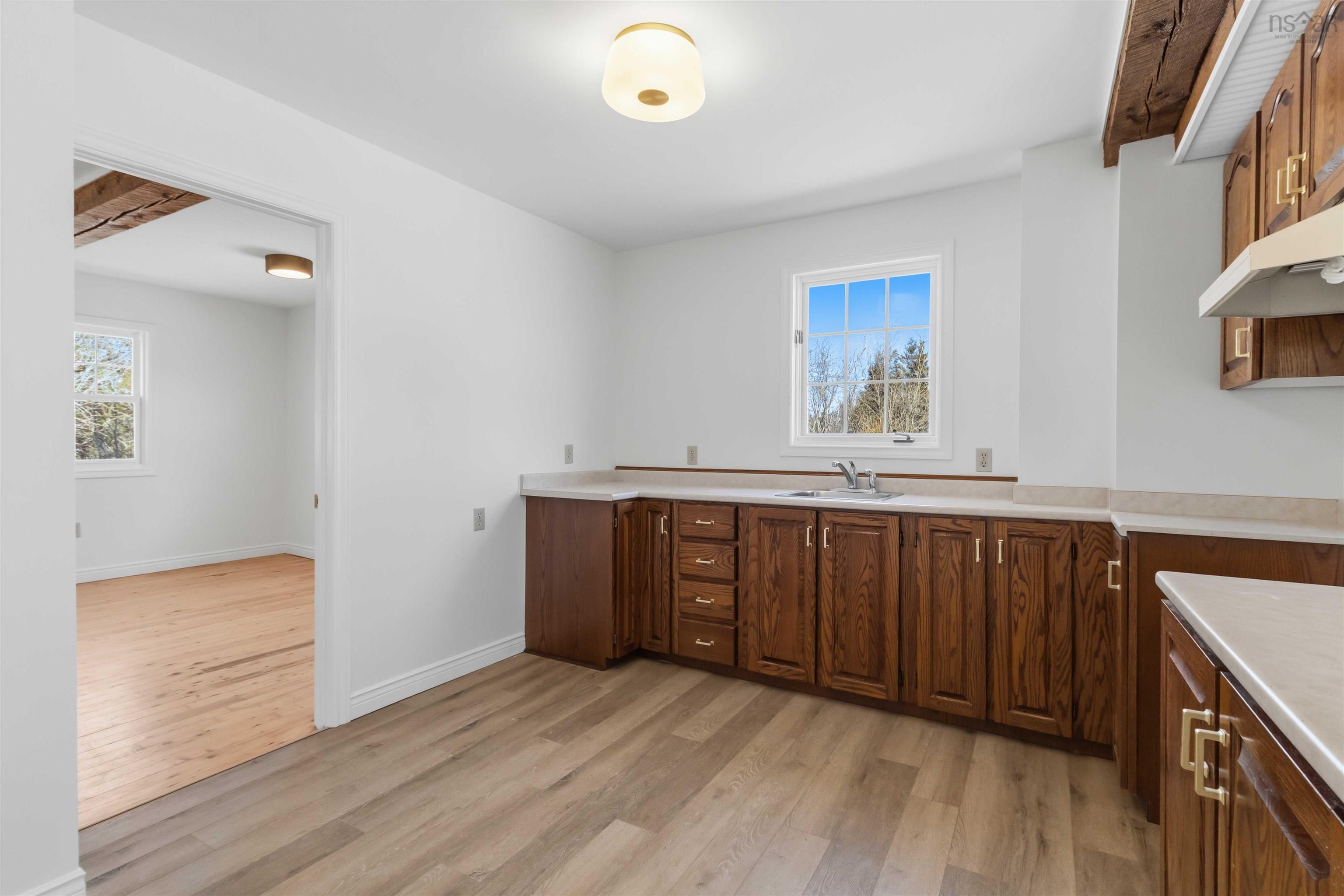 $499,900.00: 341 Myra Road, Porters Lake