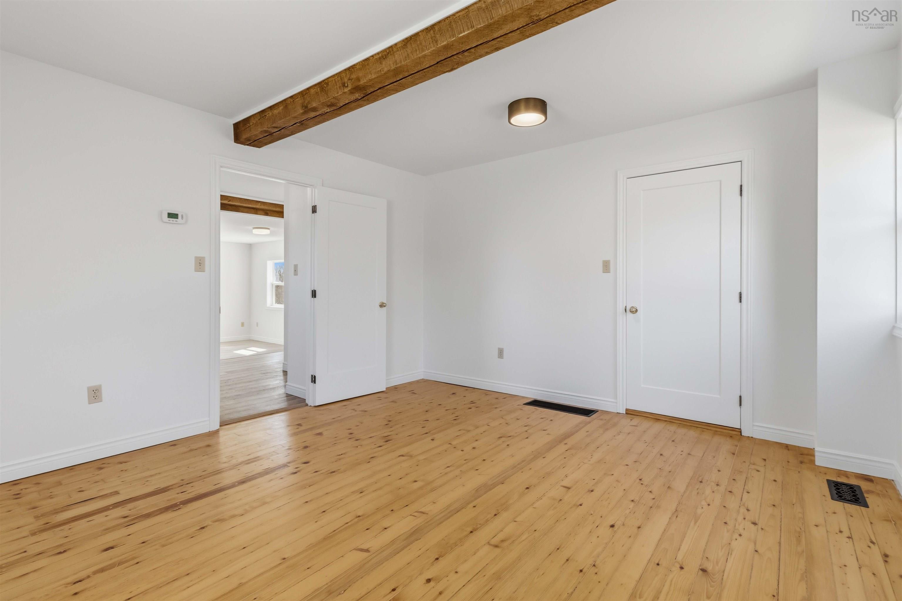 $499,900.00: 341 Myra Road, Porters Lake