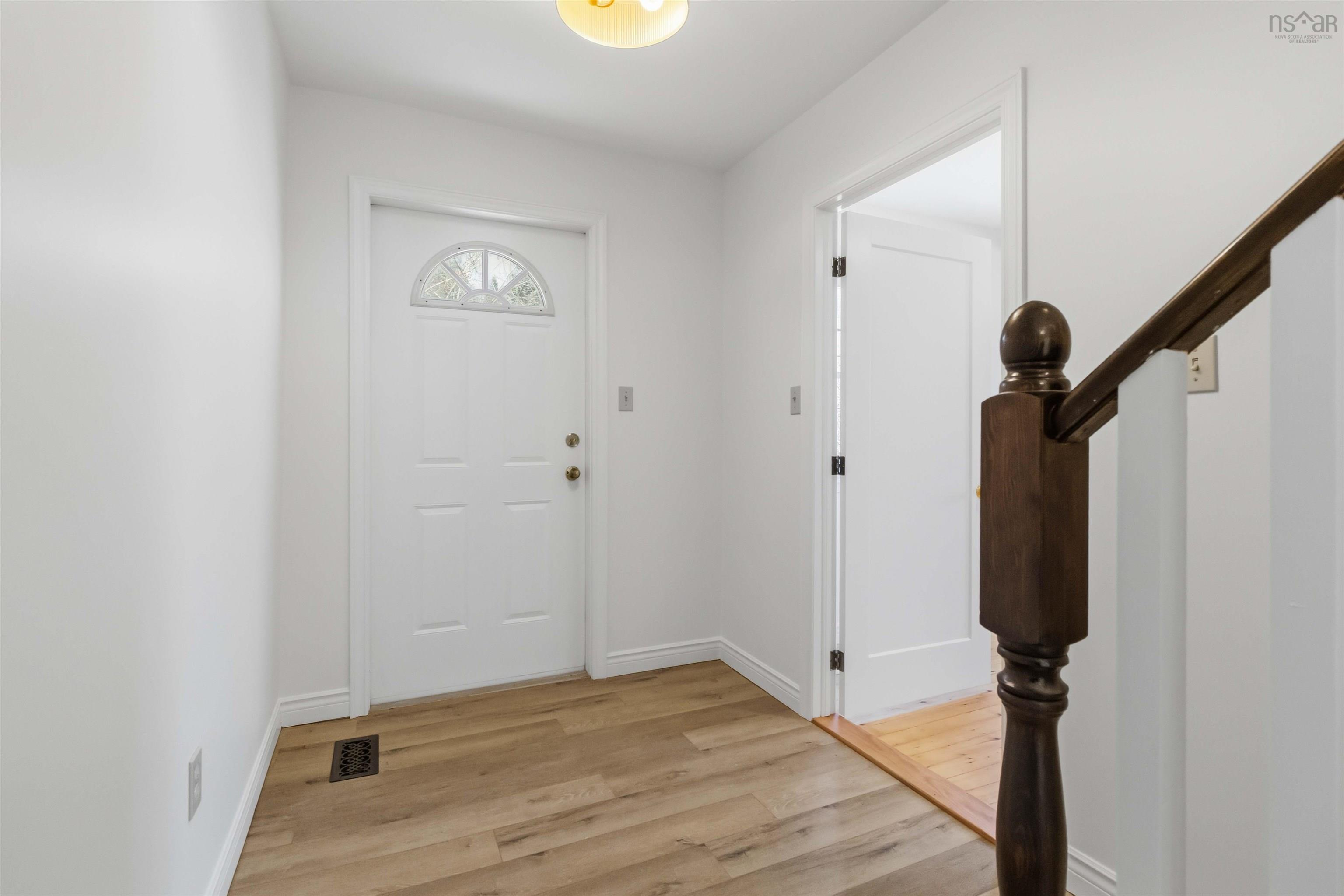 $499,900.00: 341 Myra Road, Porters Lake