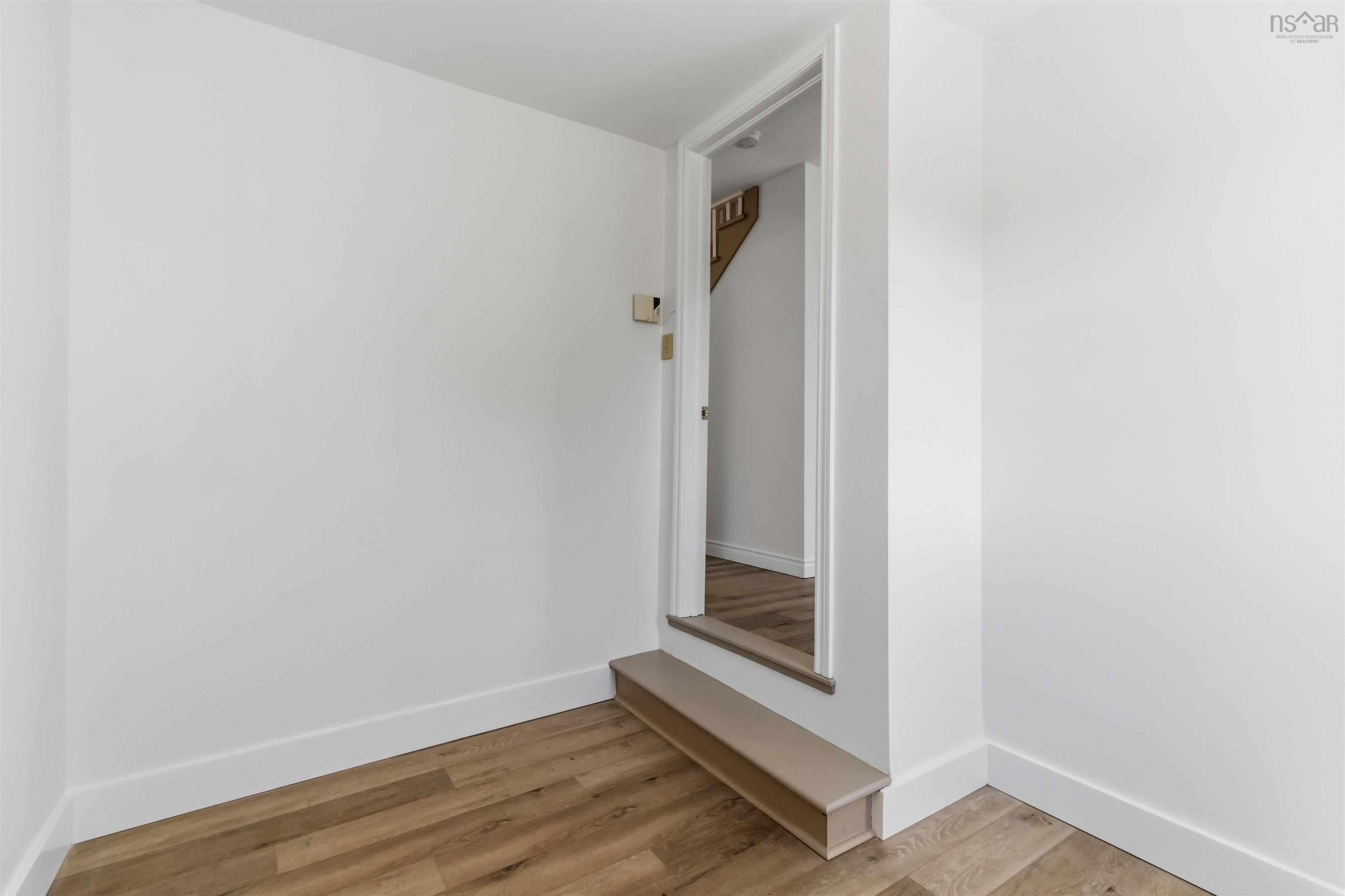 $499,900.00: 341 Myra Road, Porters Lake